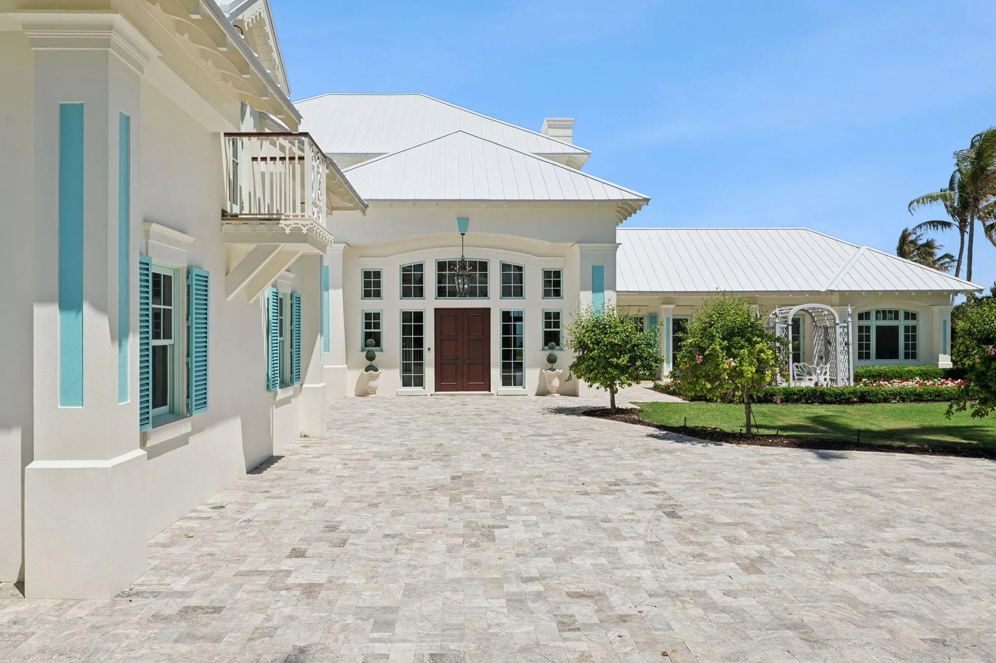 716 Reef Road