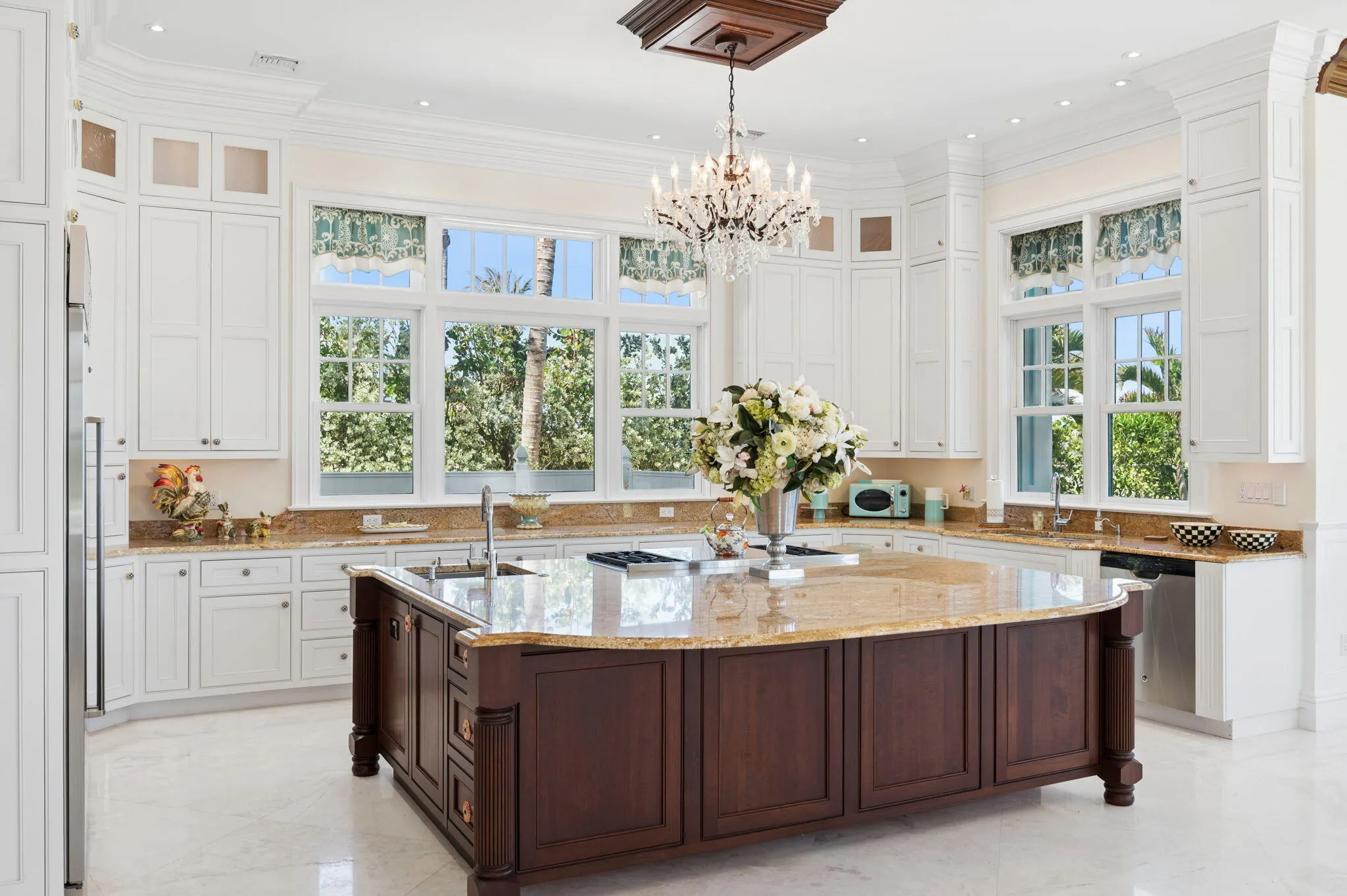 716 Reef Road