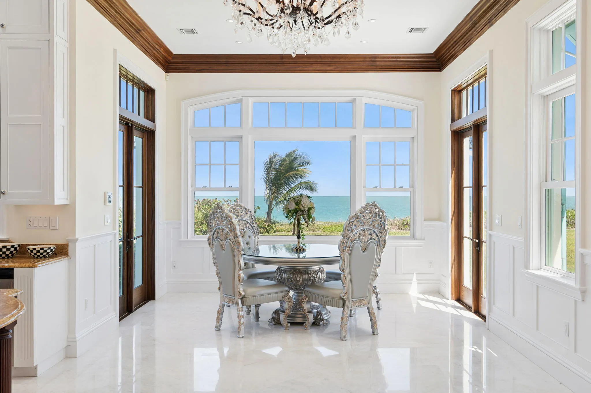 716 Reef Road