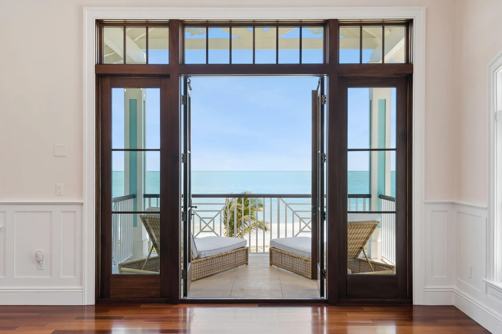 716 Reef Road