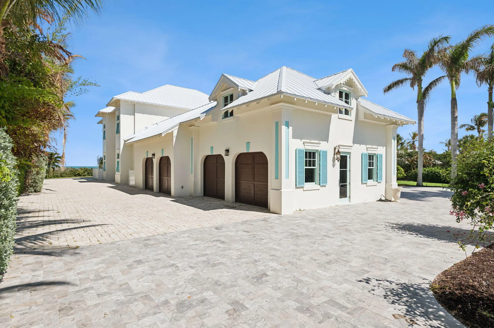 716 Reef Road