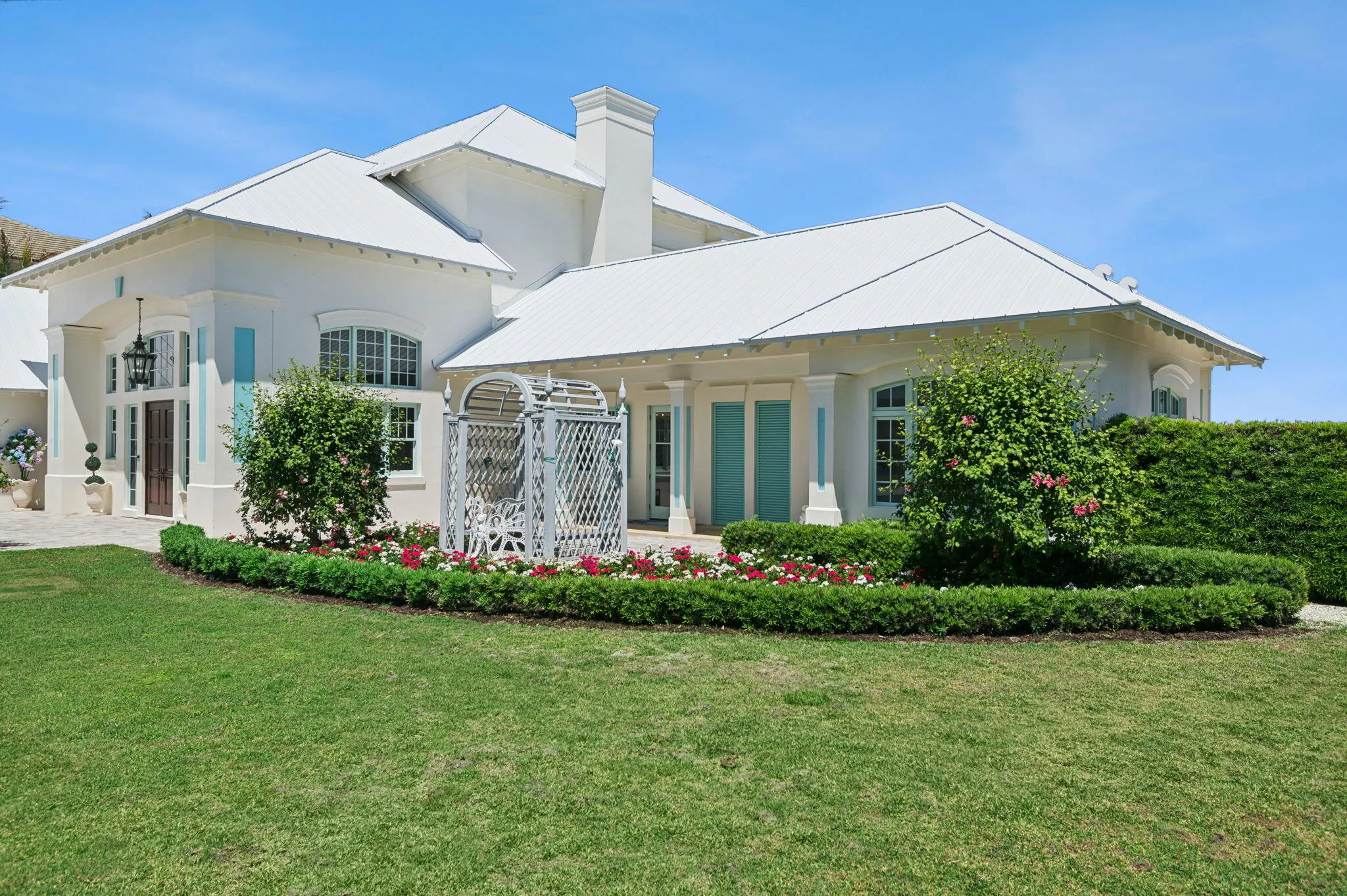 716 Reef Road