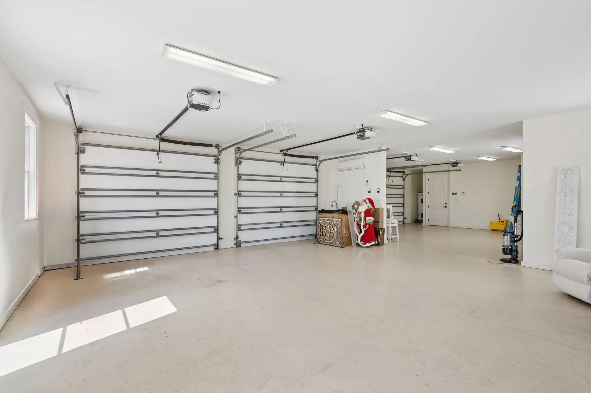 716 Reef Road