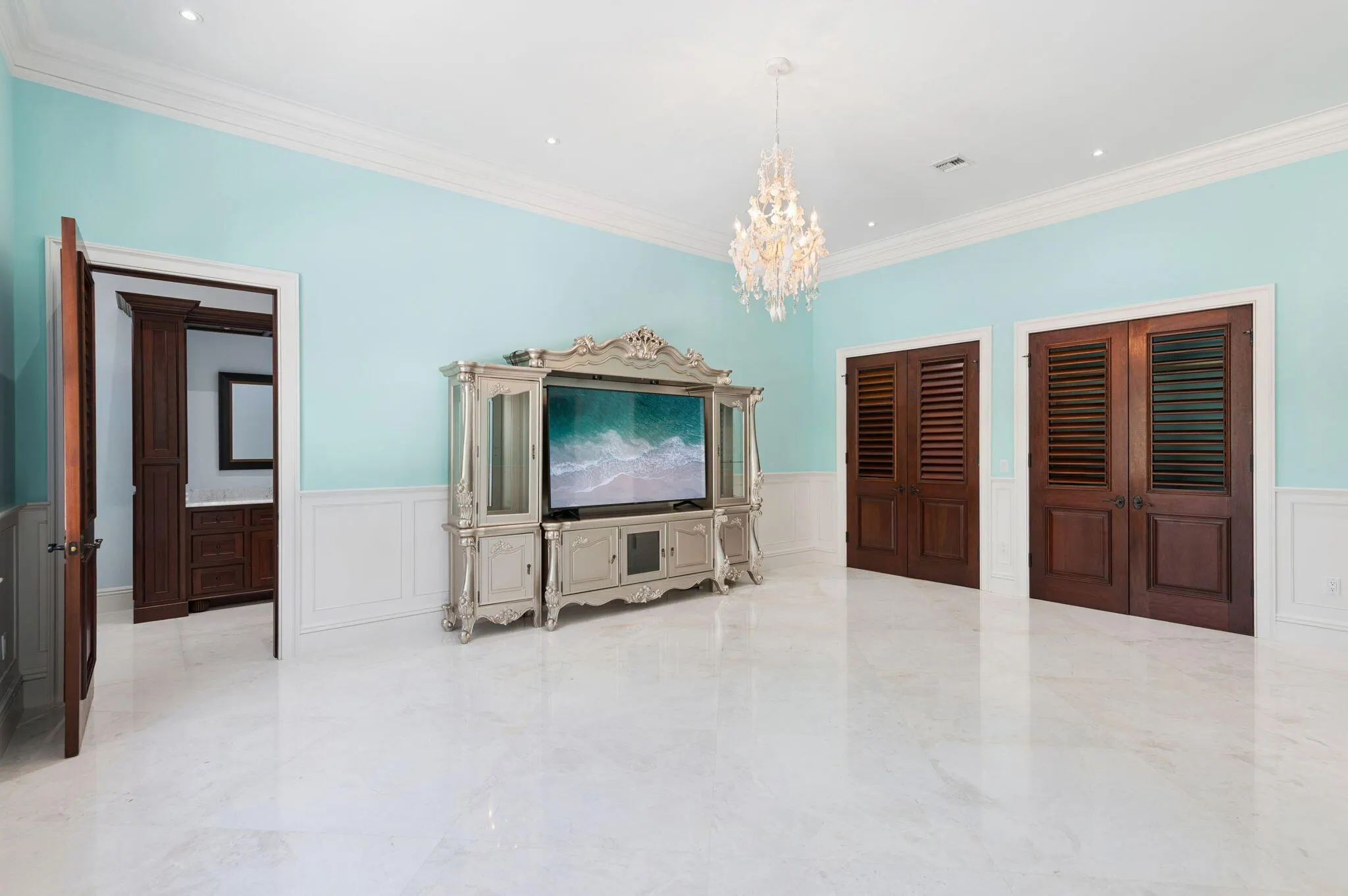 716 Reef Road