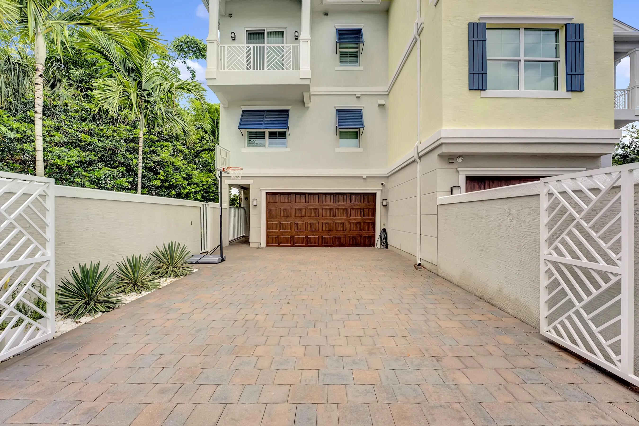1045 Harbor Villas Drive #5
