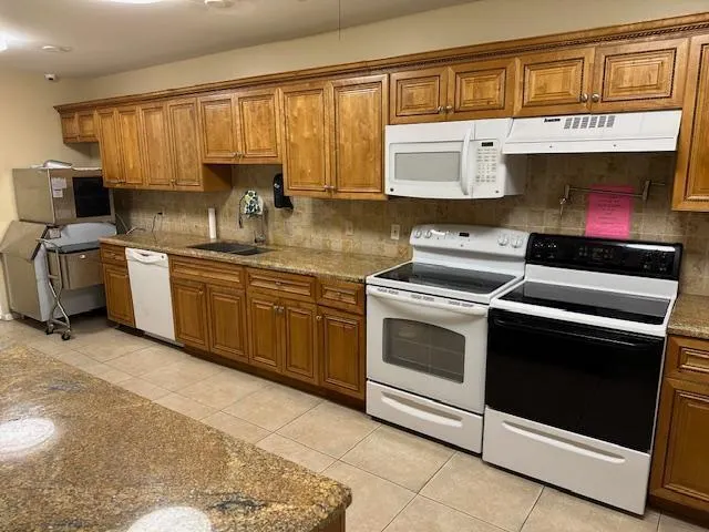 7805 W Atlantic Boulevard #202