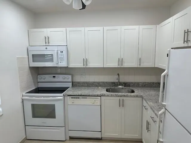 7805 W Atlantic Boulevard #202
