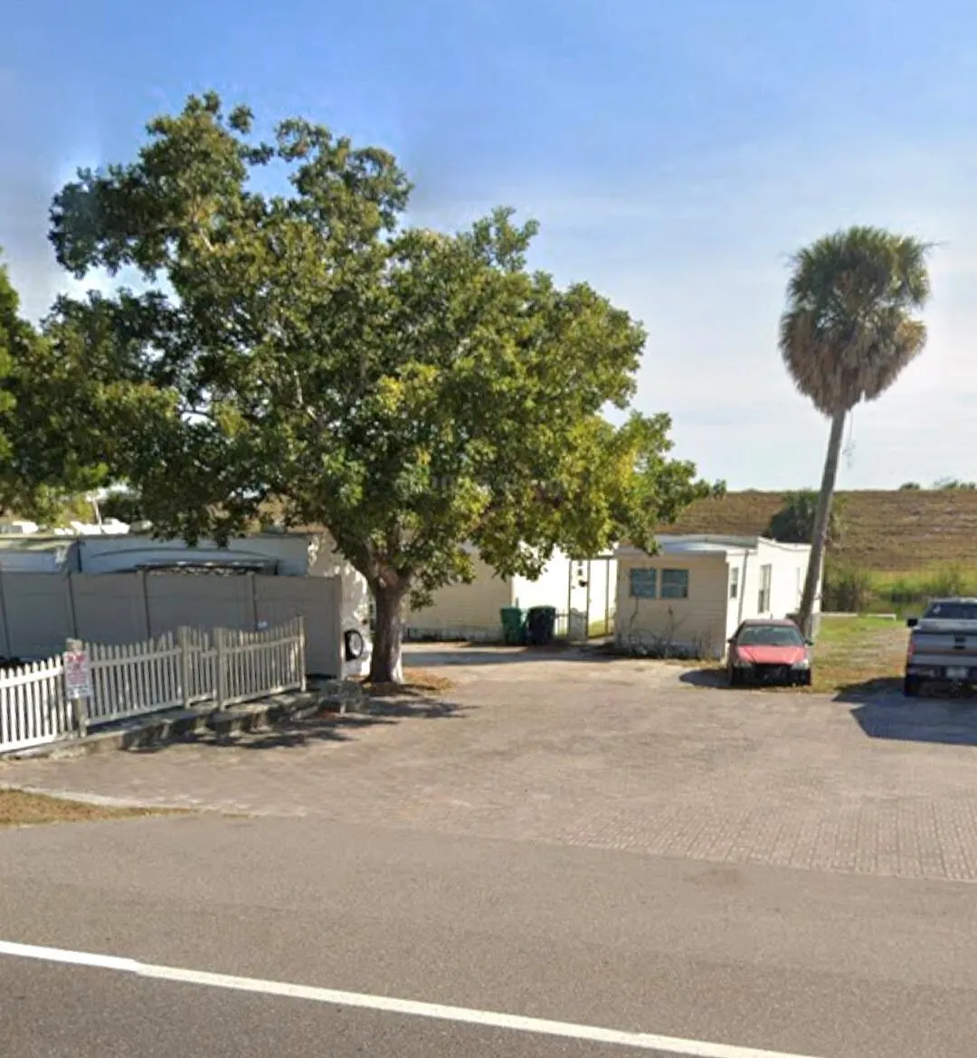 220 SE Us Highway 441