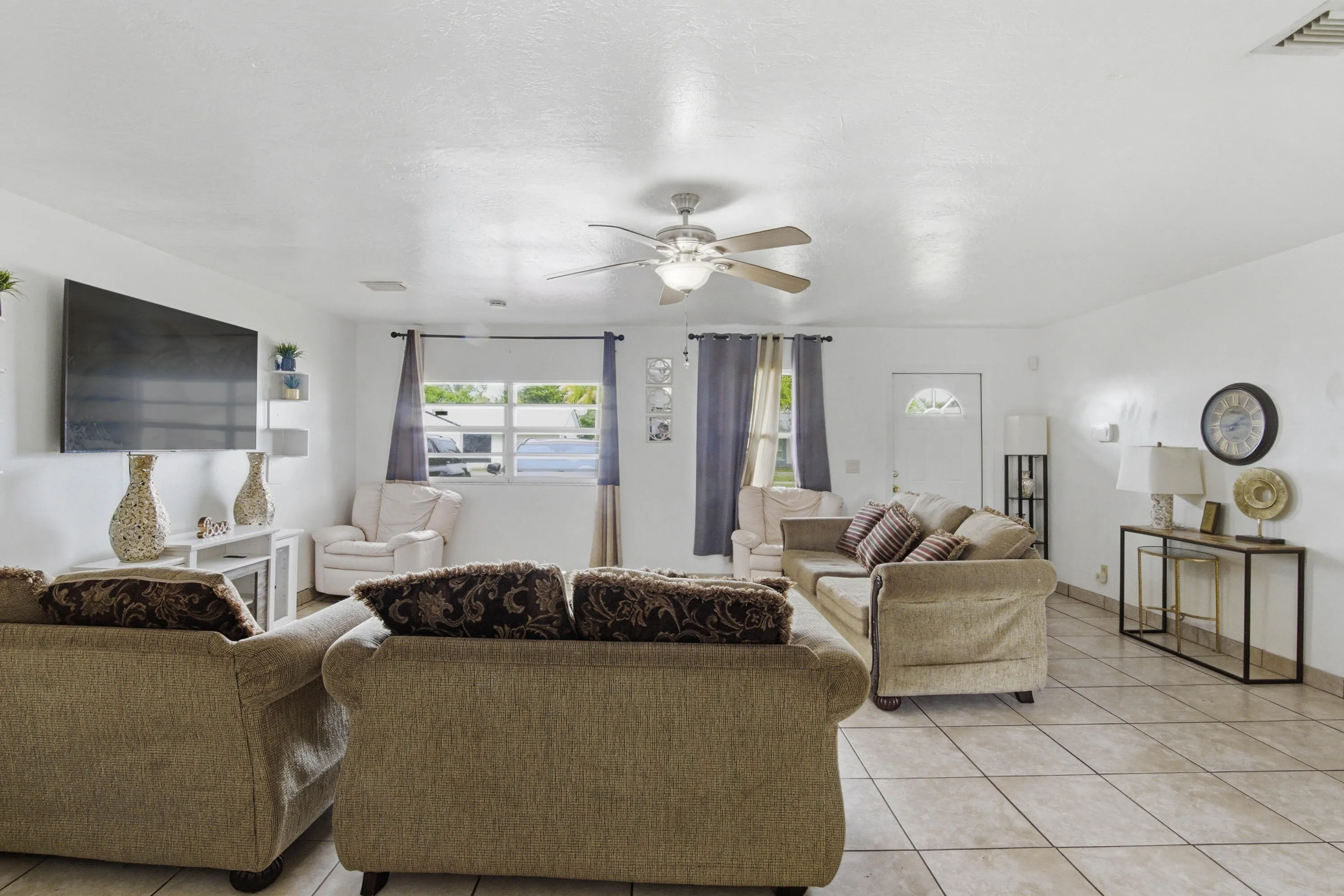8230 SW 4th Place