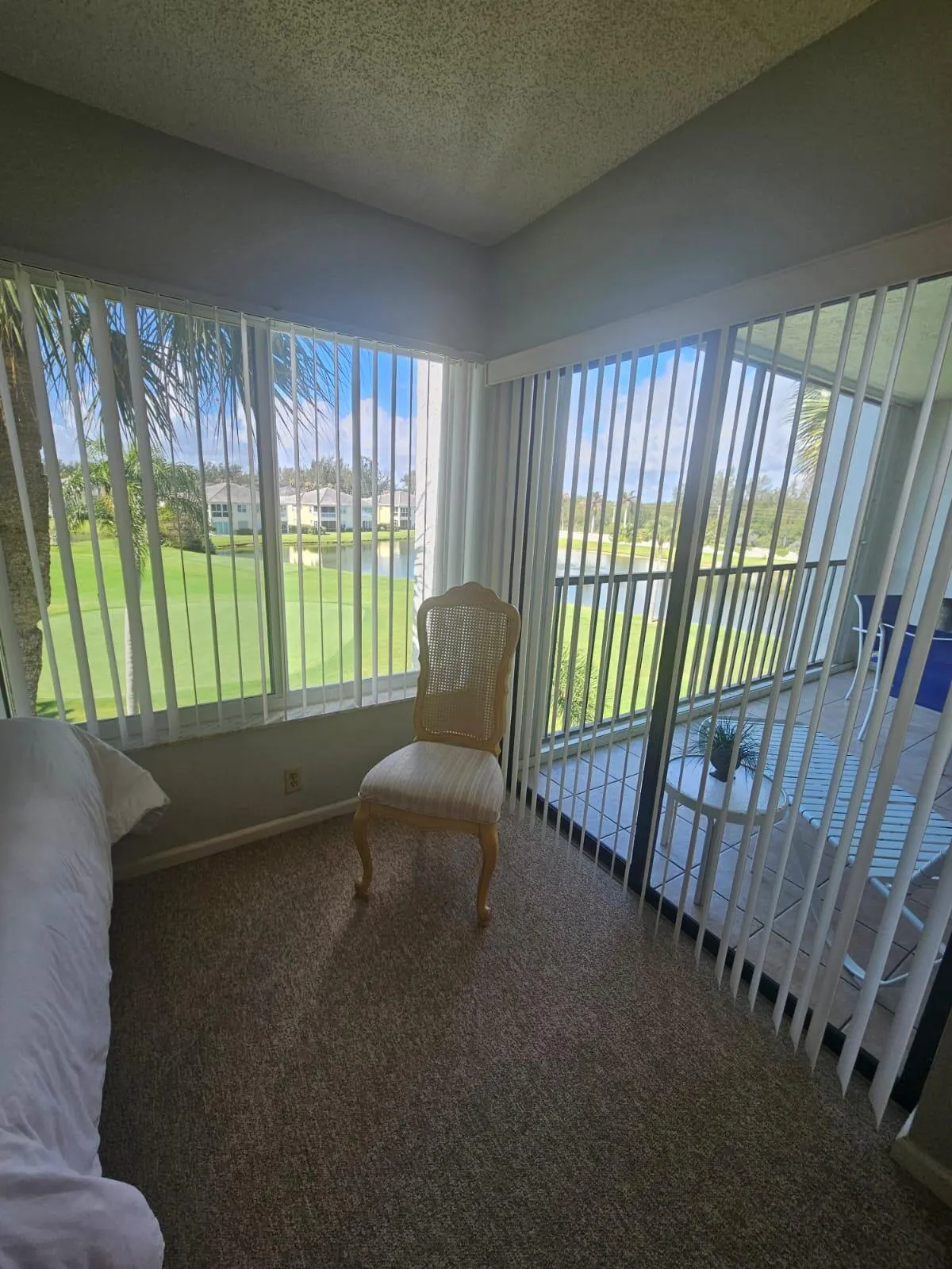 2400 S Ocean Drive #7642