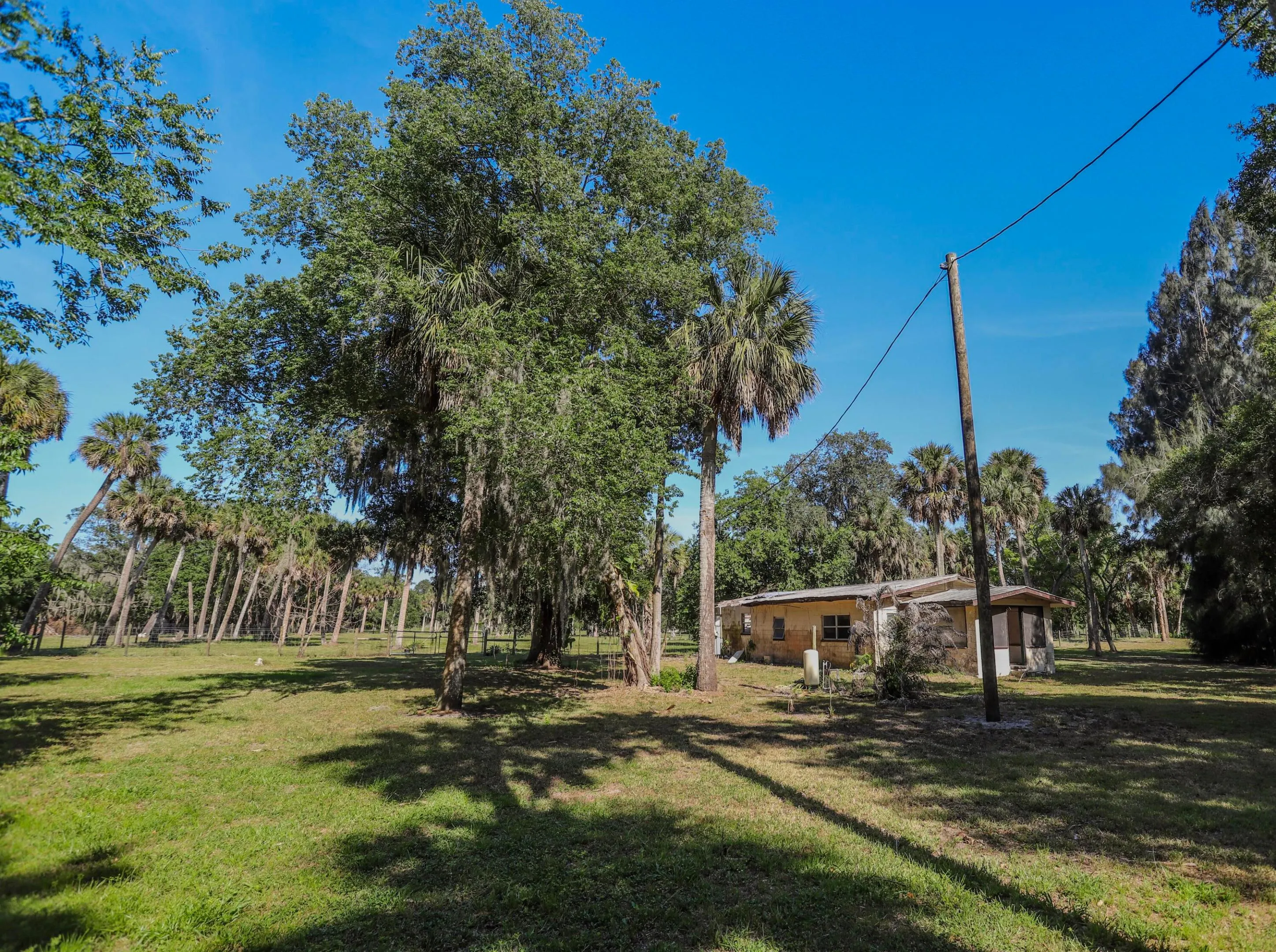 1100 Red Barn Rd N W