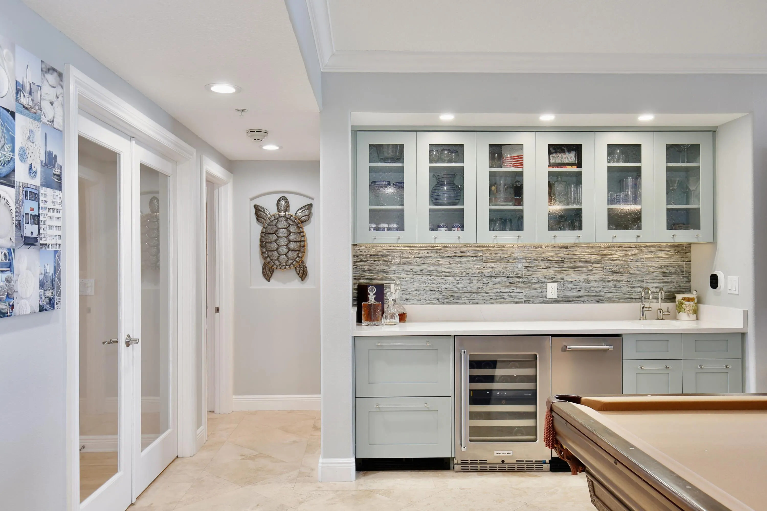 2465 S Atlantic Avenue #401