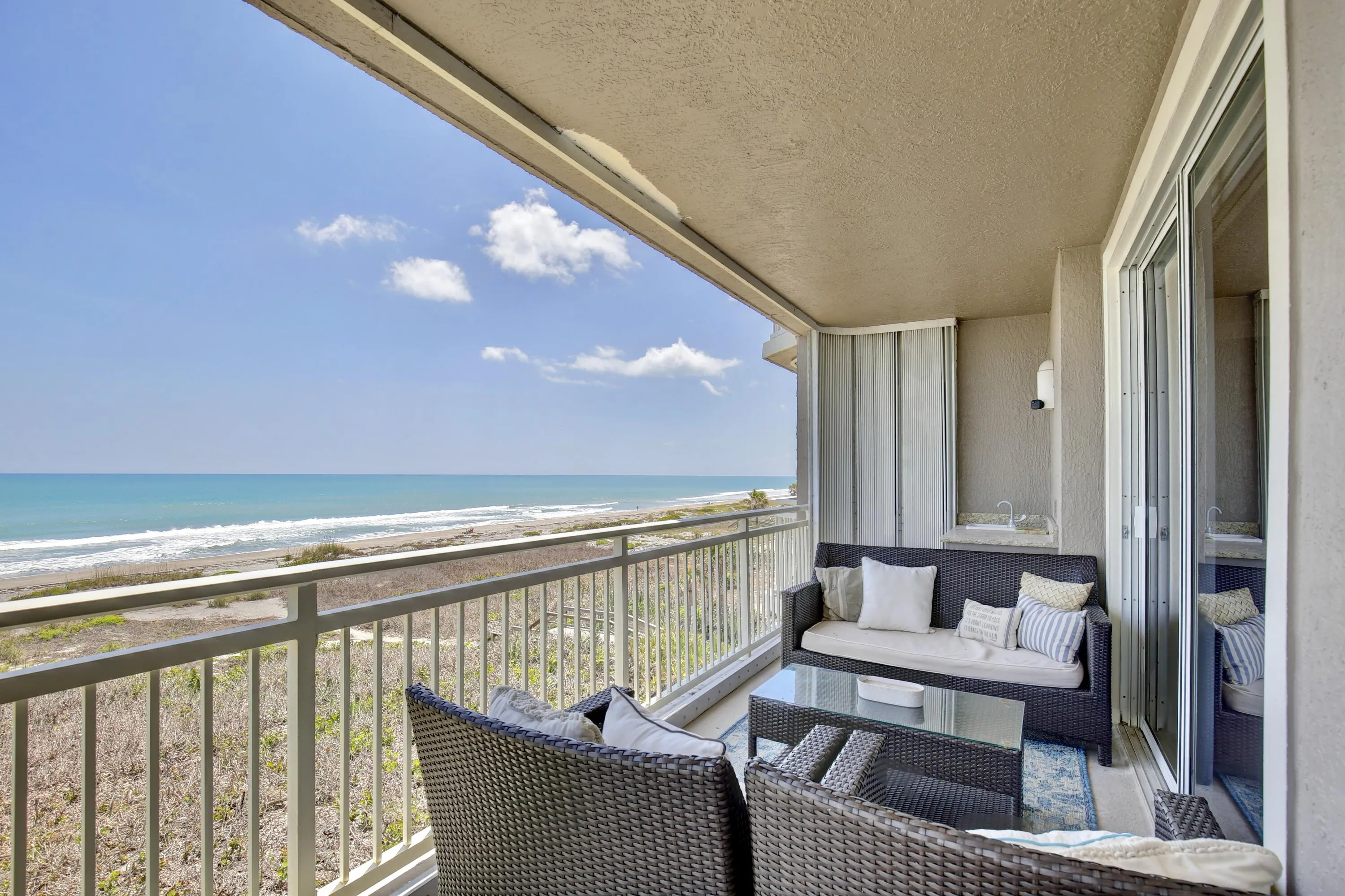 2465 S Atlantic Avenue #401