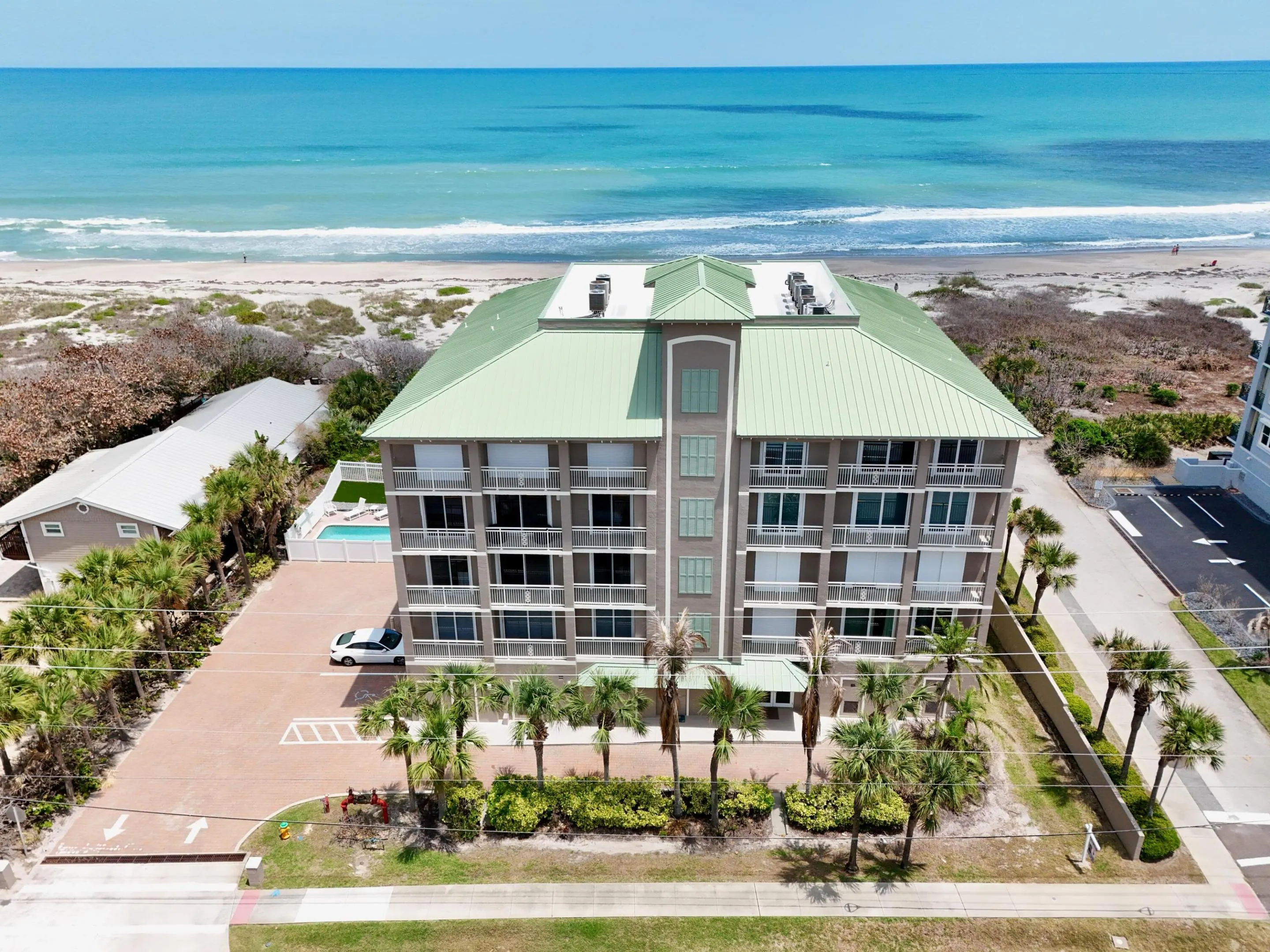 2465 S Atlantic Avenue #401