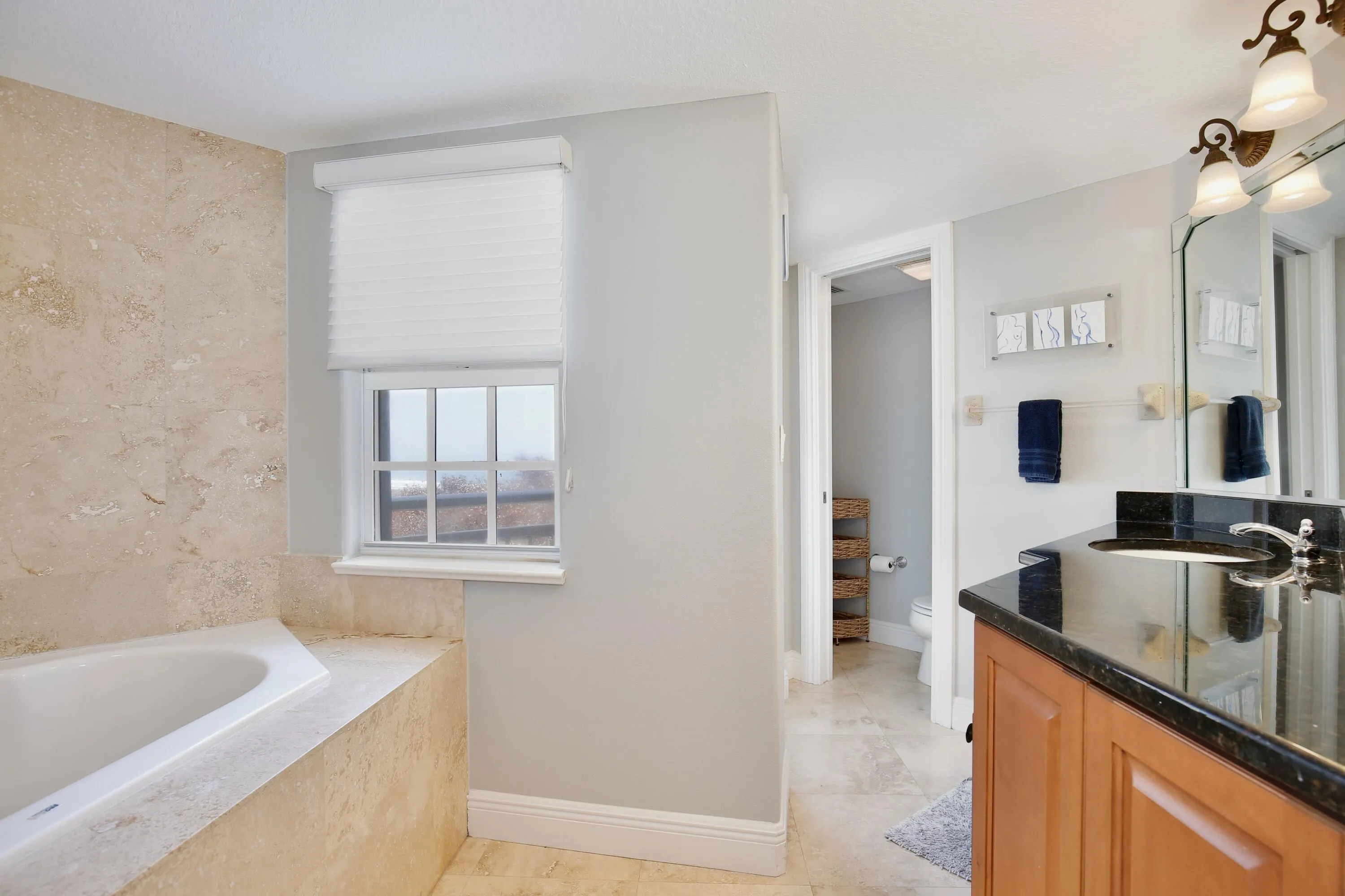 2465 S Atlantic Avenue #401