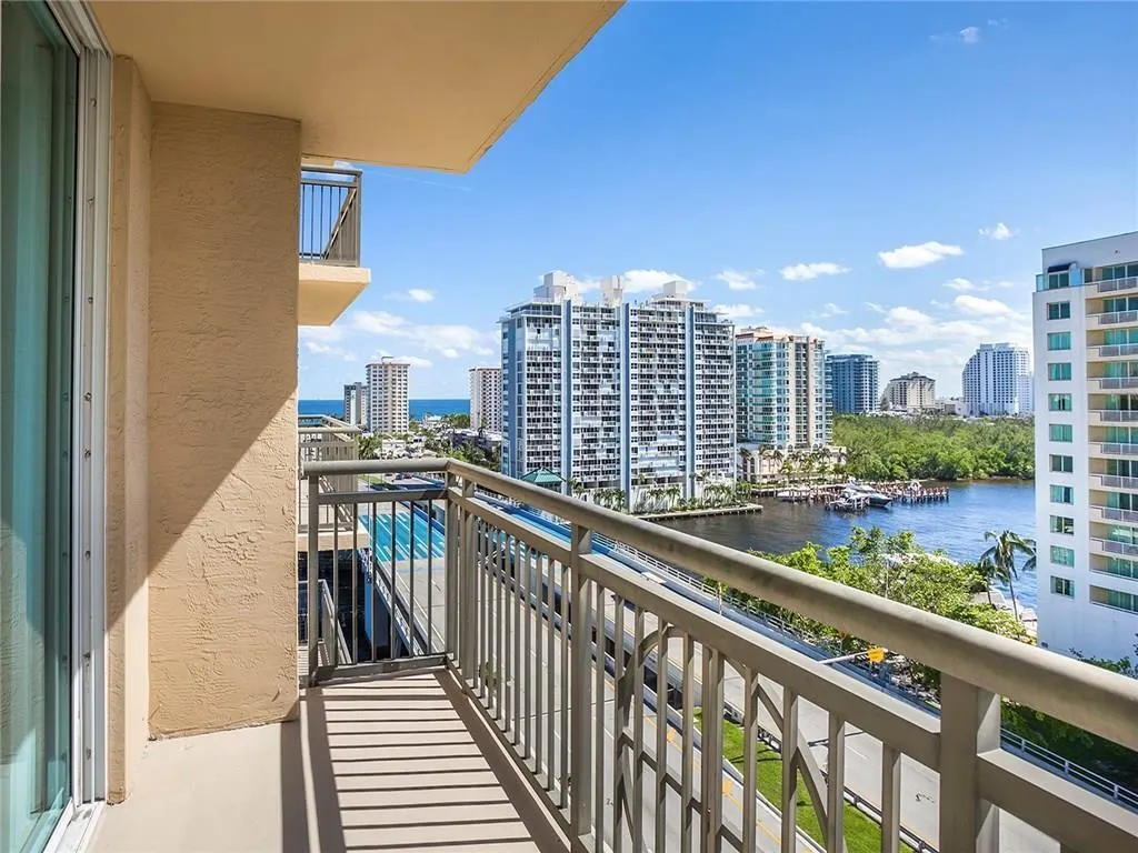 1030 Seminole Drive #1105