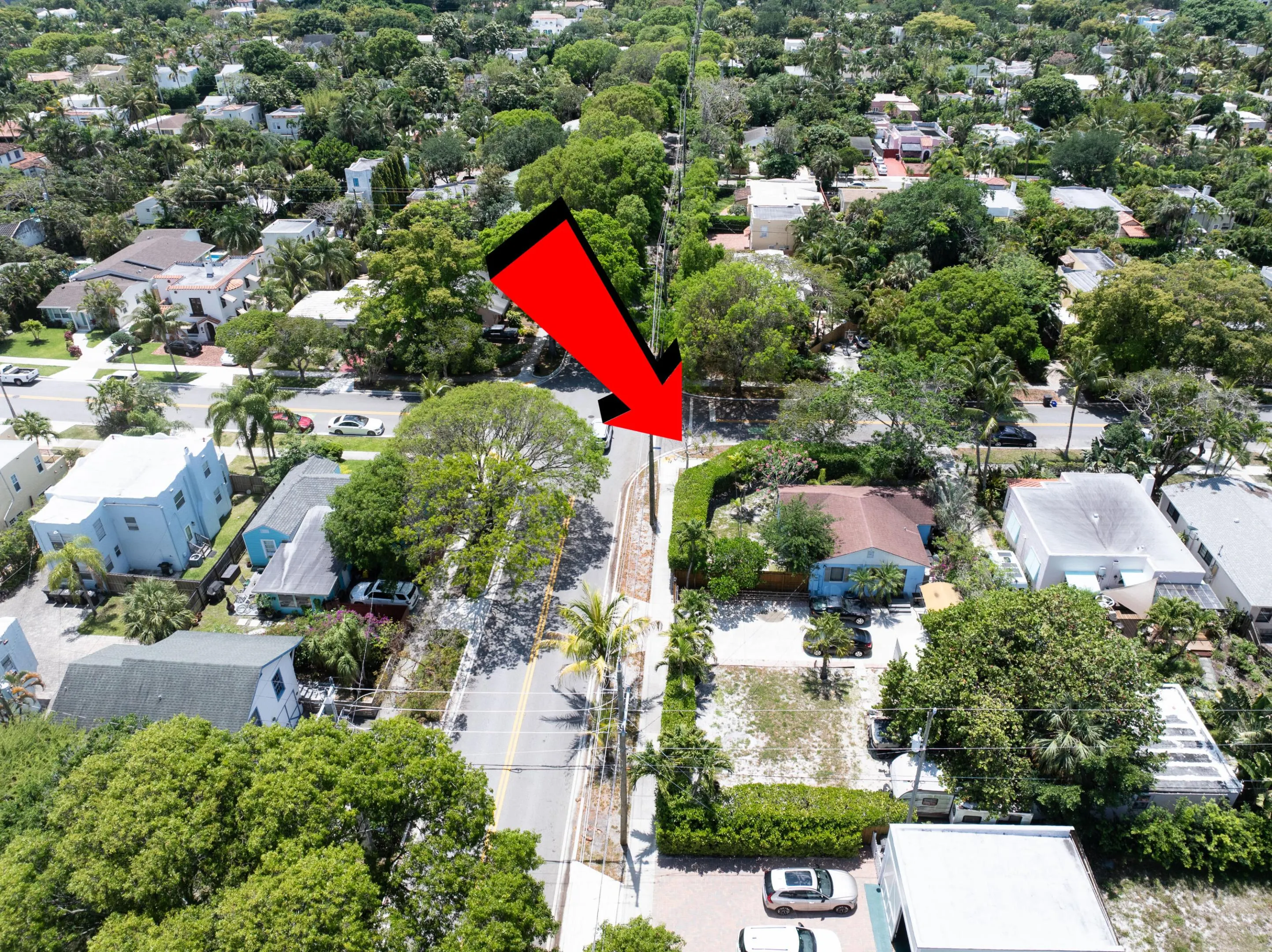 1915 Lake Avenue