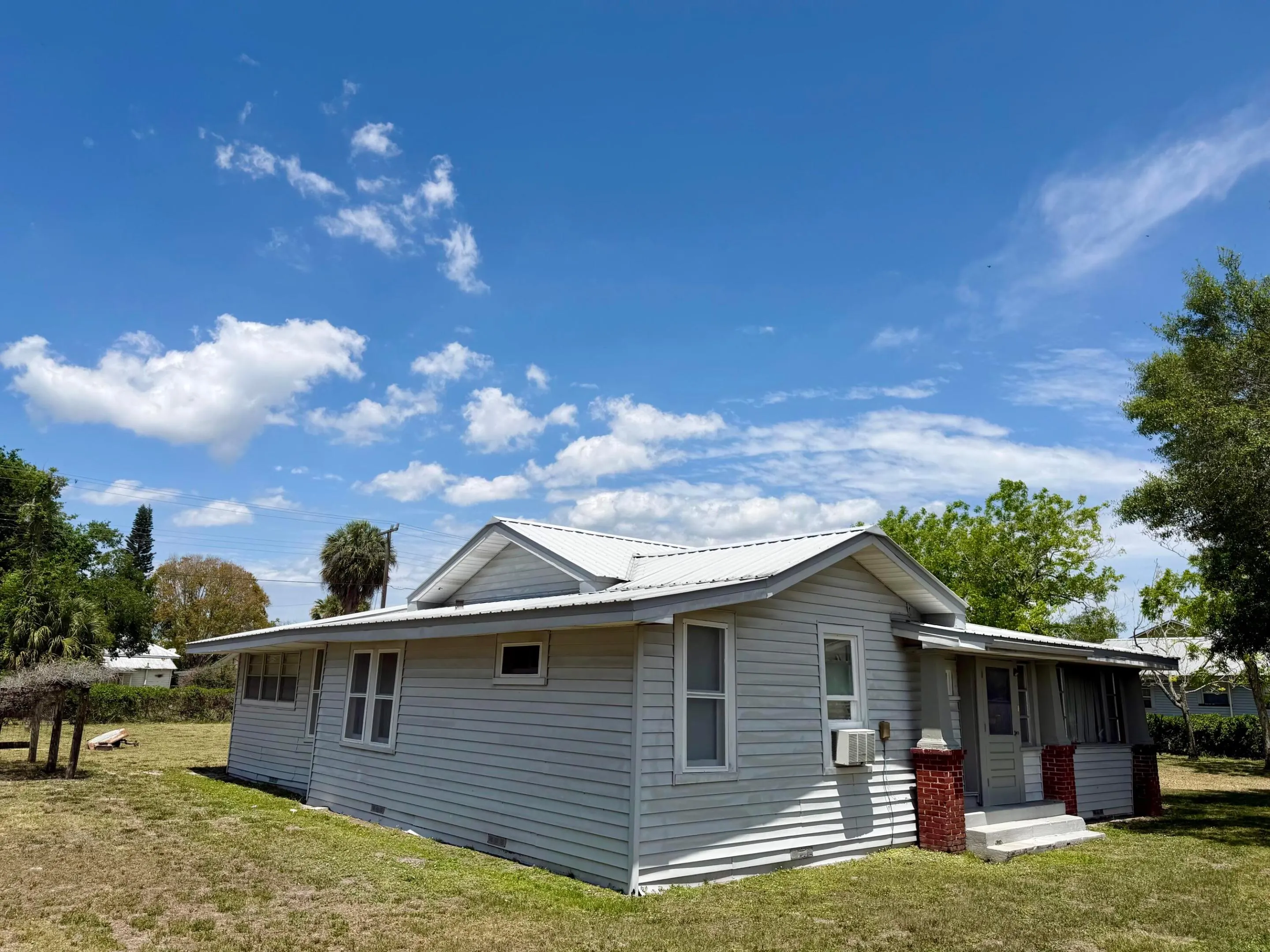 207 SE 4th Street