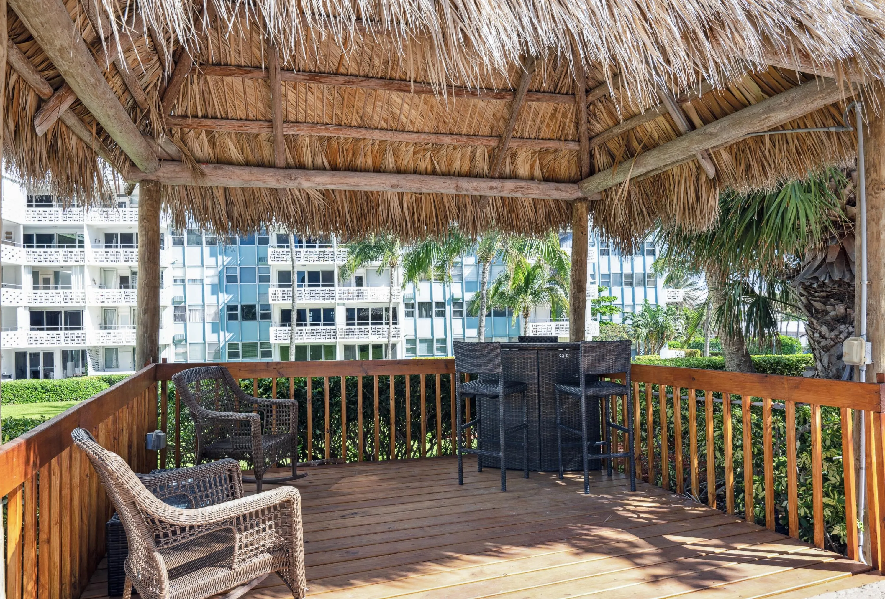 1900 S Ocean Drive #1006
