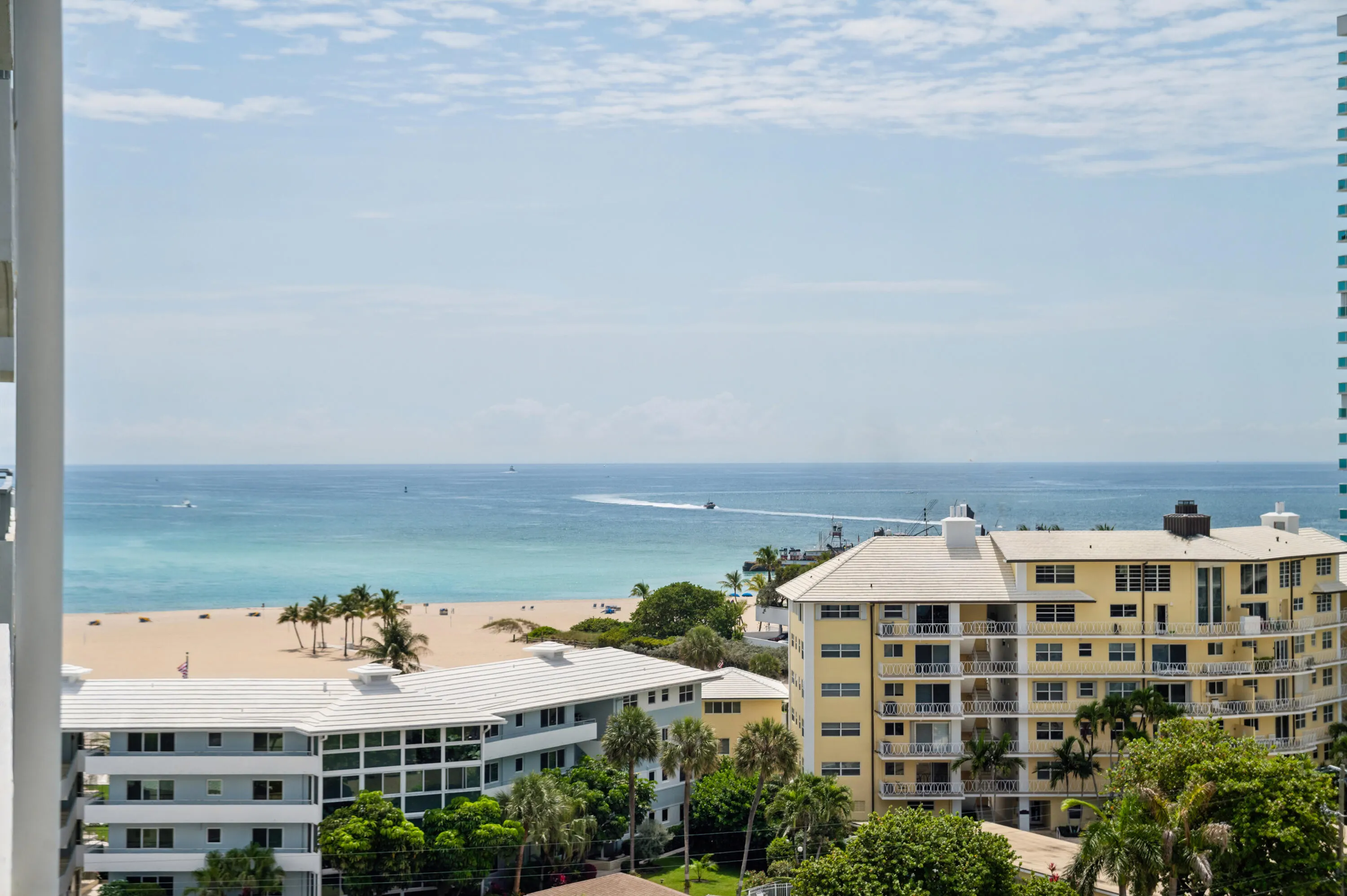 1900 S Ocean Drive #1006