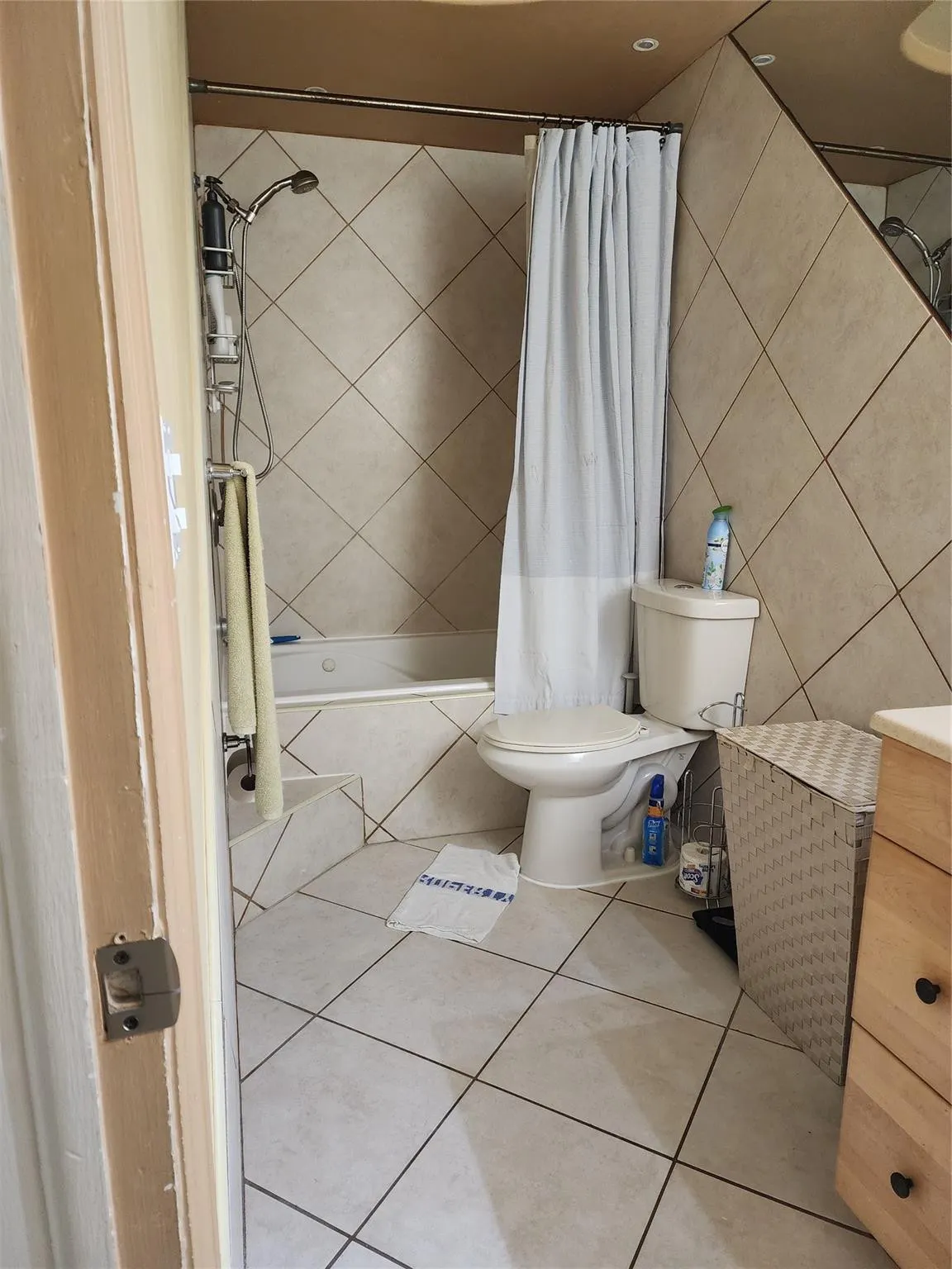 8705 NW 38th Drive #7b