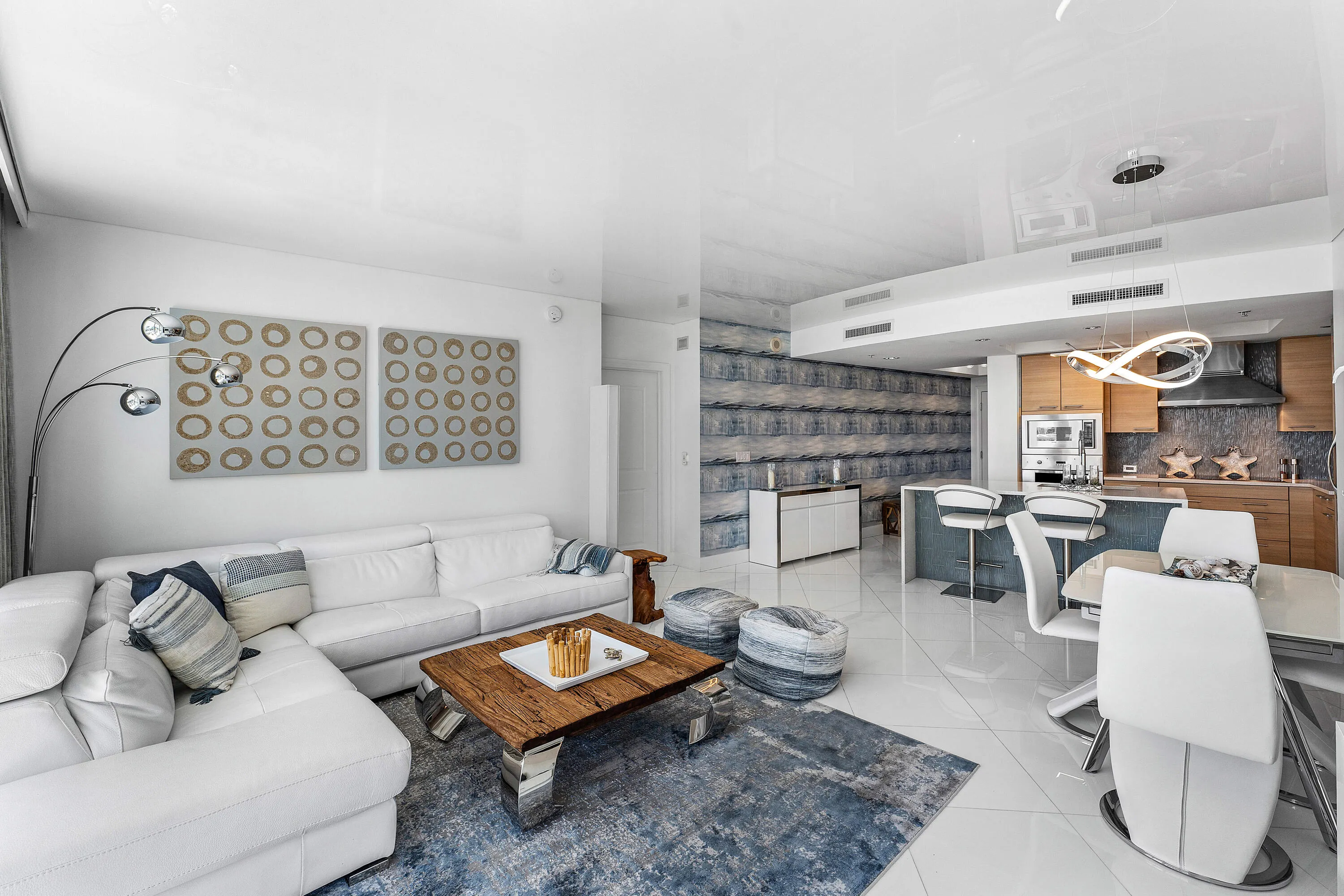 1 N Ocean Boulevard #513