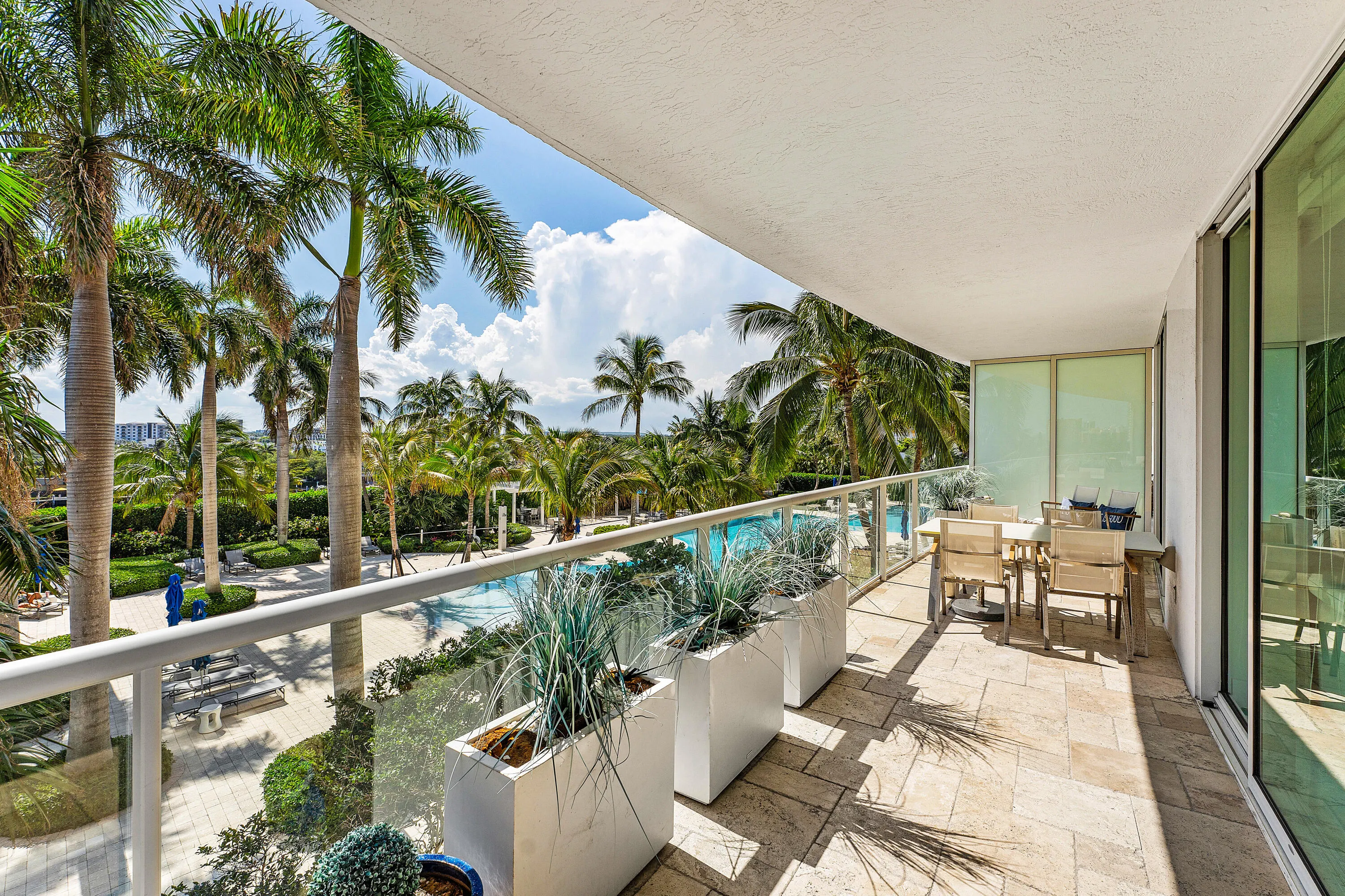 1 N Ocean Boulevard #513