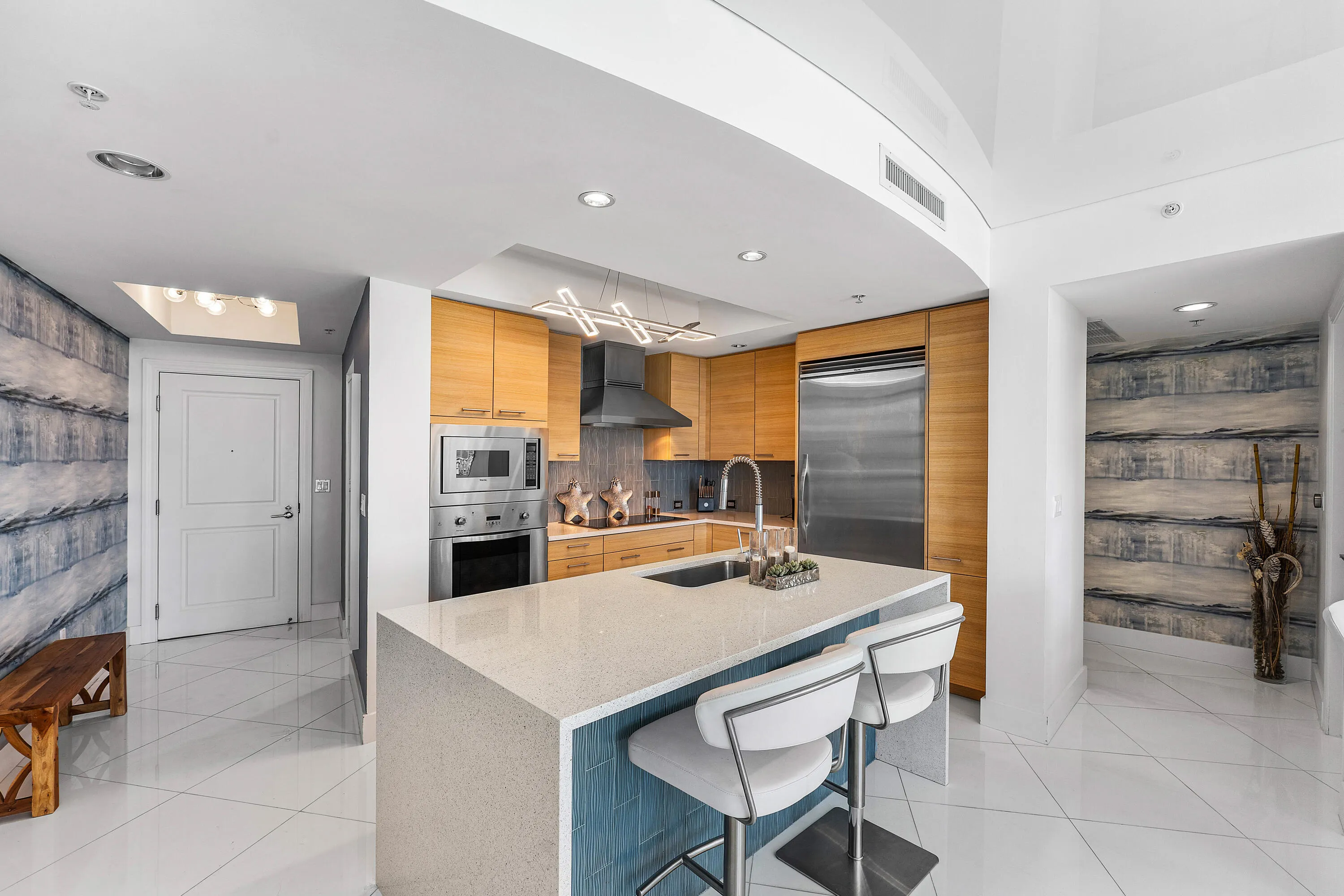 1 N Ocean Boulevard #513