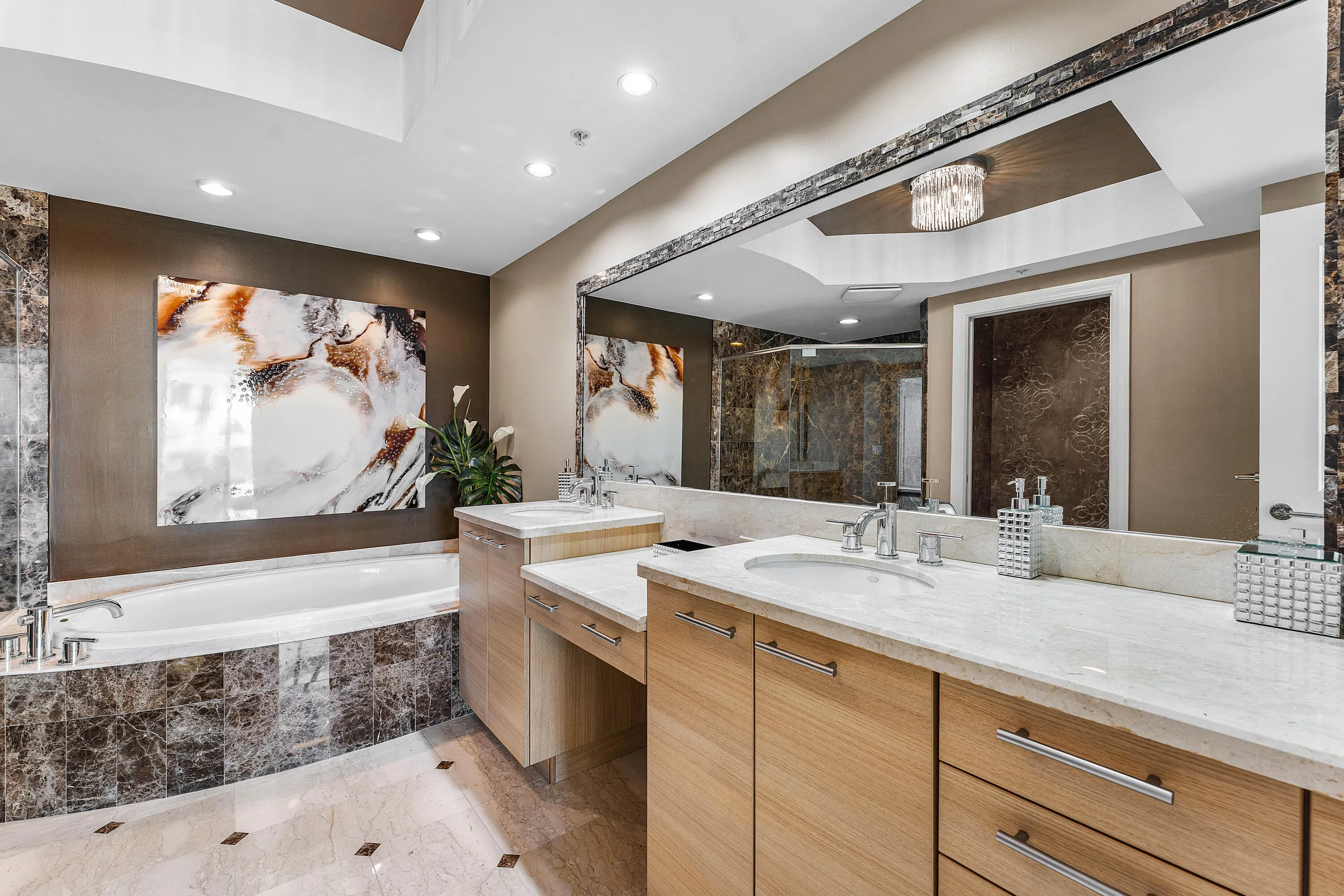 1 N Ocean Boulevard #513