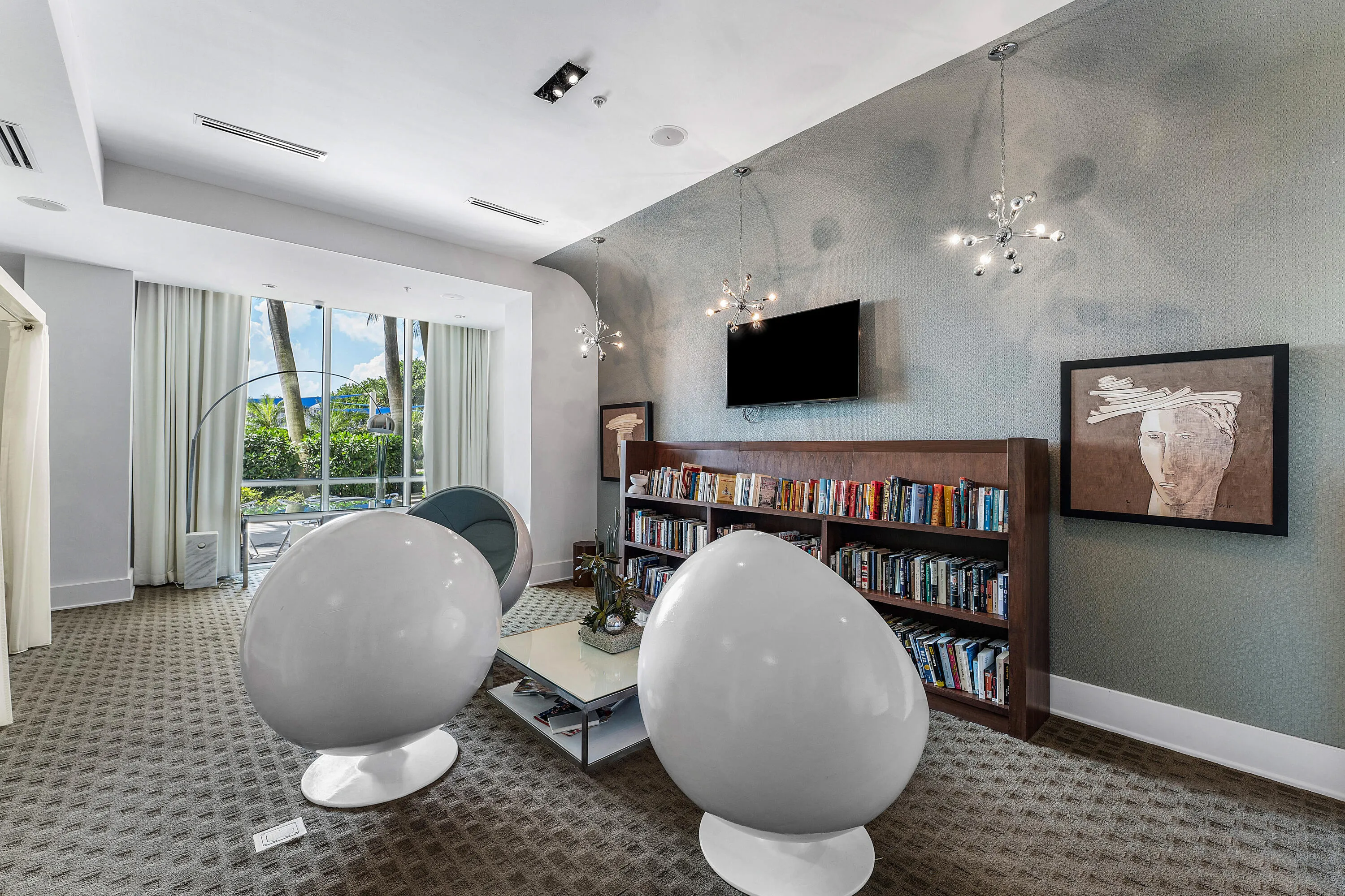 1 N Ocean Boulevard #513