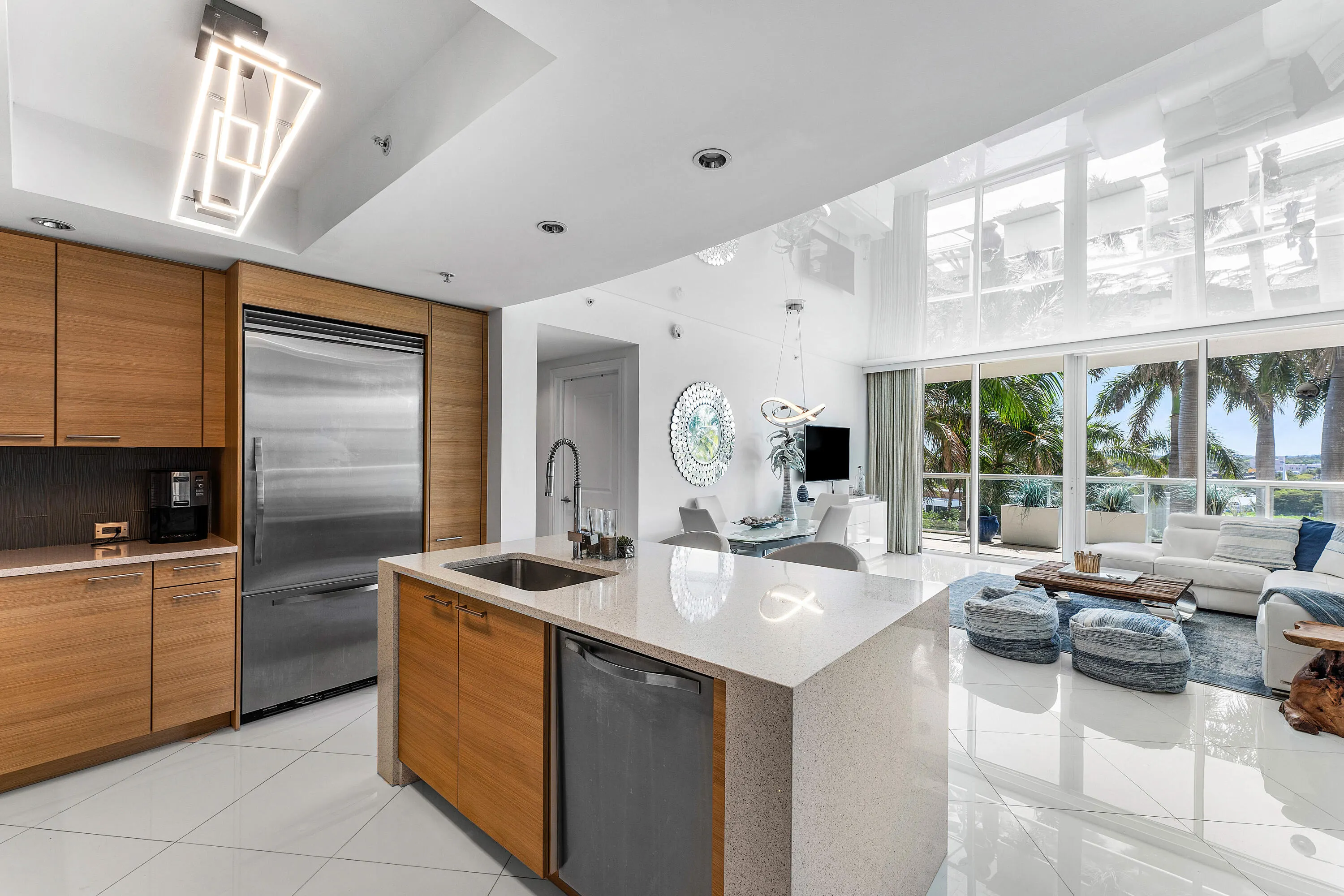 1 N Ocean Boulevard #513