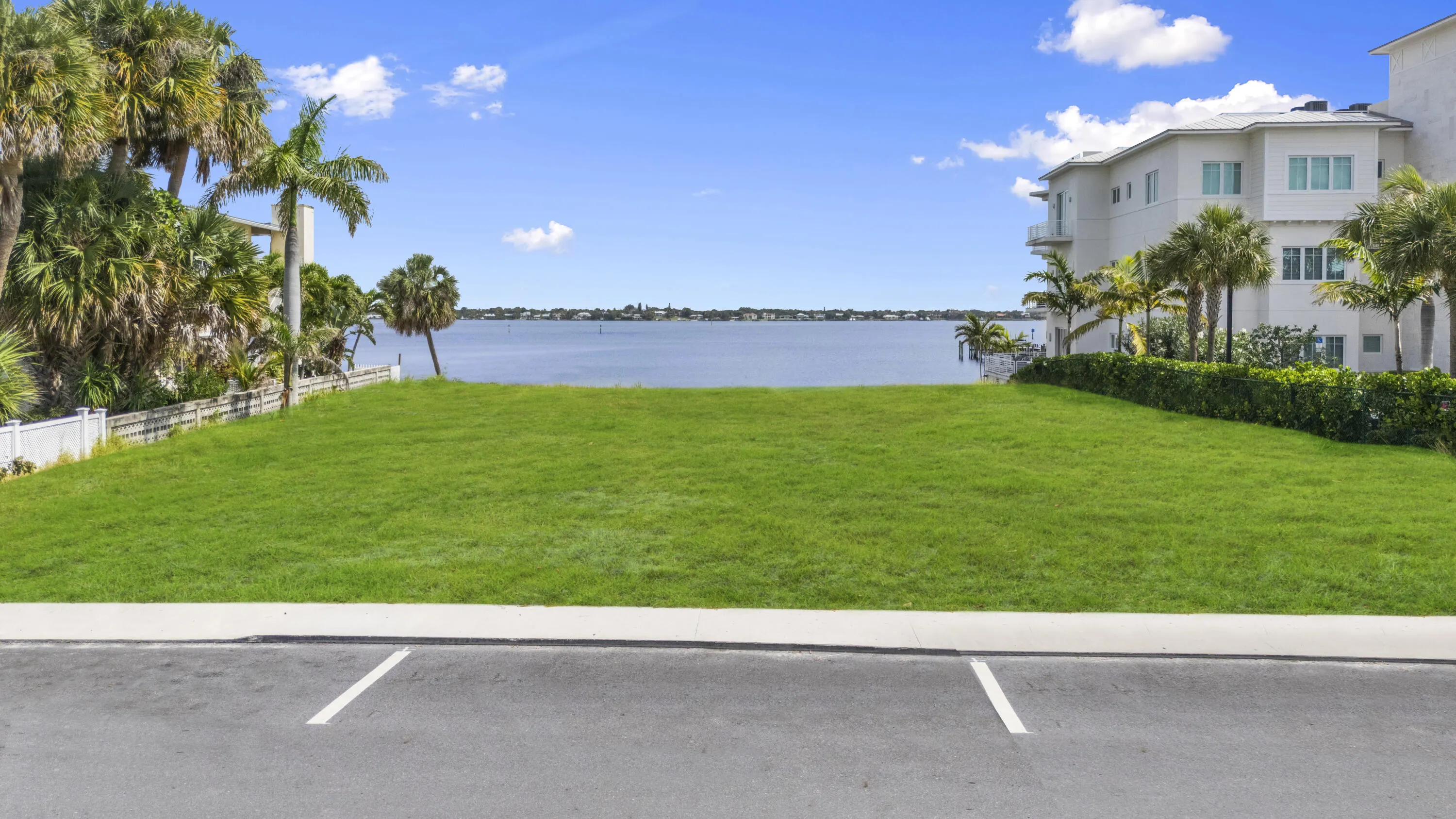 39 SE Seminole Street