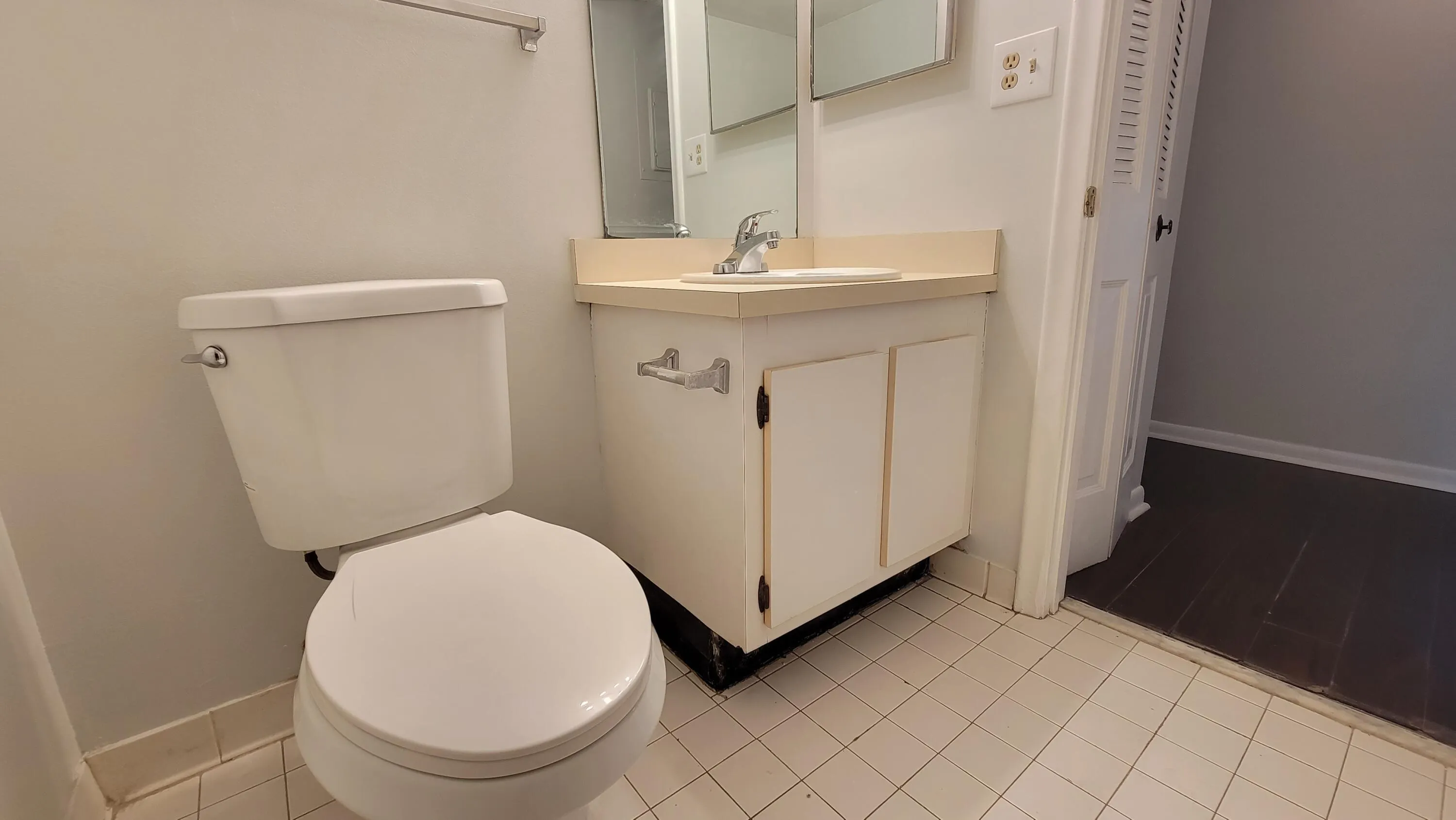 1950 N Congress Avenue #206