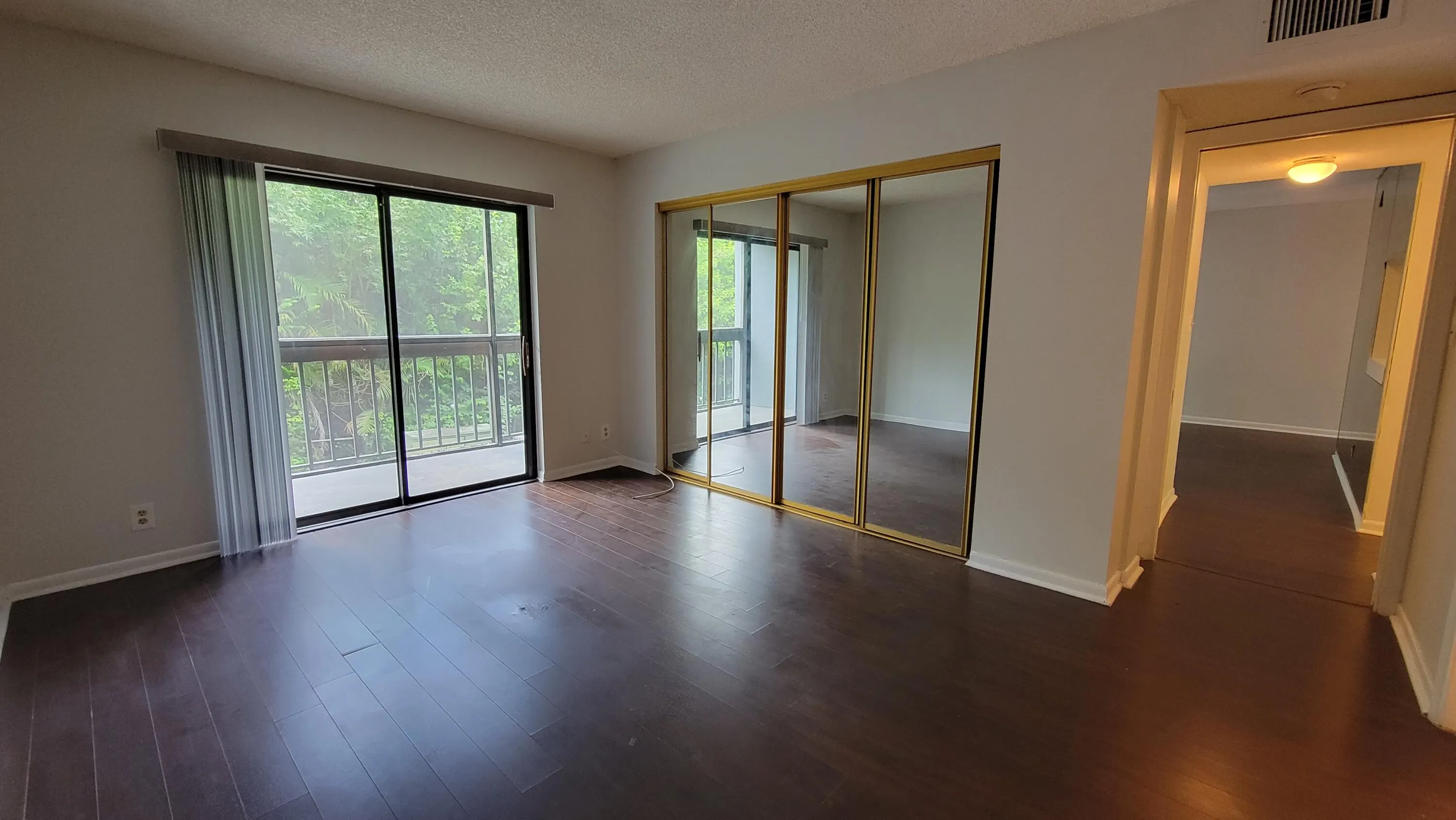 1950 N Congress Avenue #206