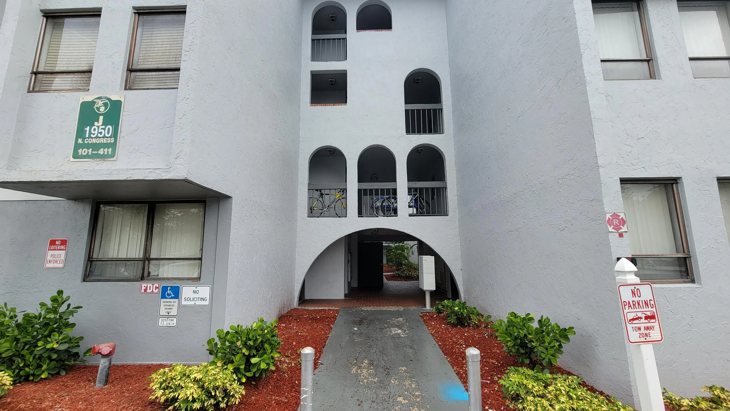 1950 N Congress Avenue #206