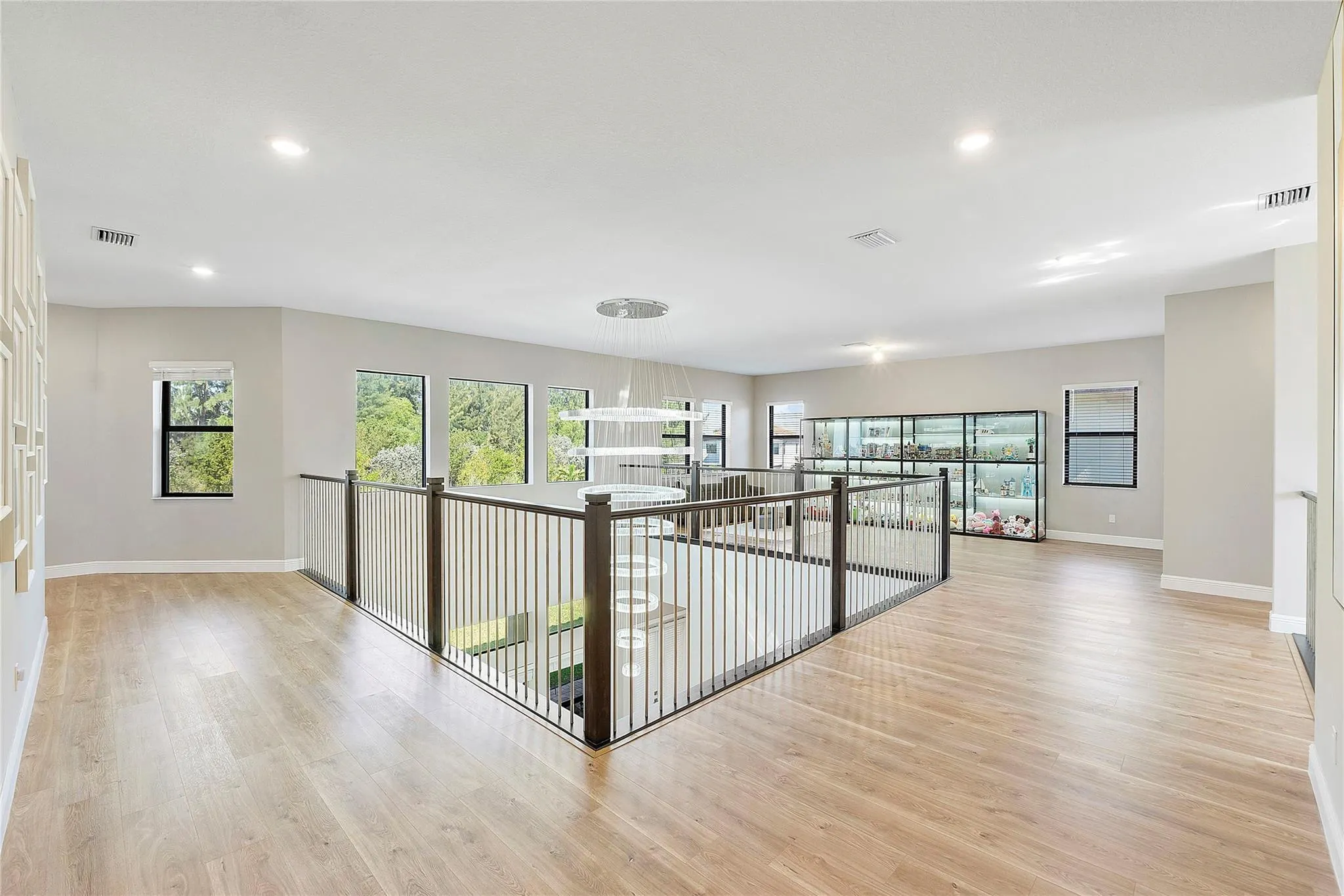 9245 W Parkland Bay Trail