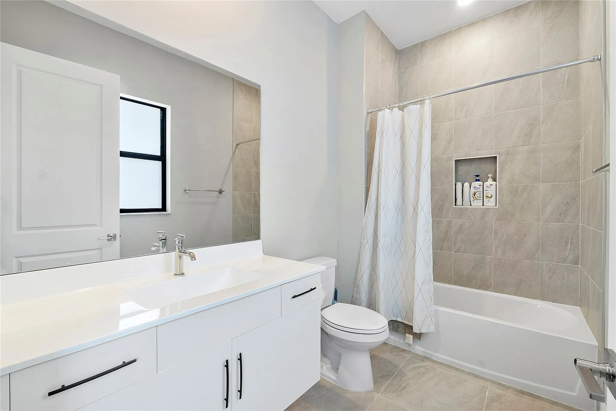 9245 W Parkland Bay Trail