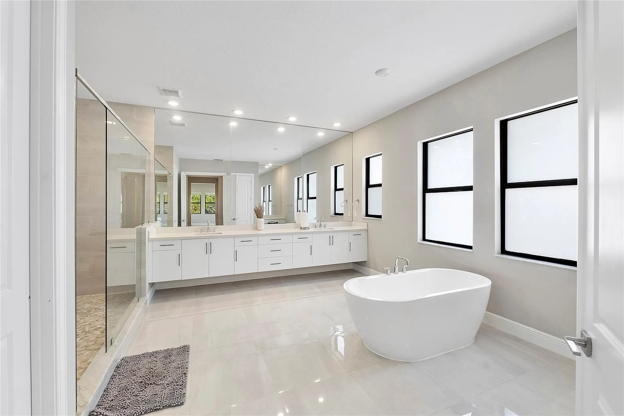 9245 W Parkland Bay Trail
