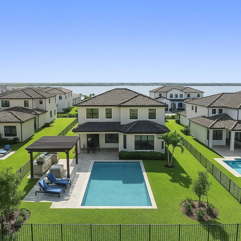9245 W Parkland Bay Trail