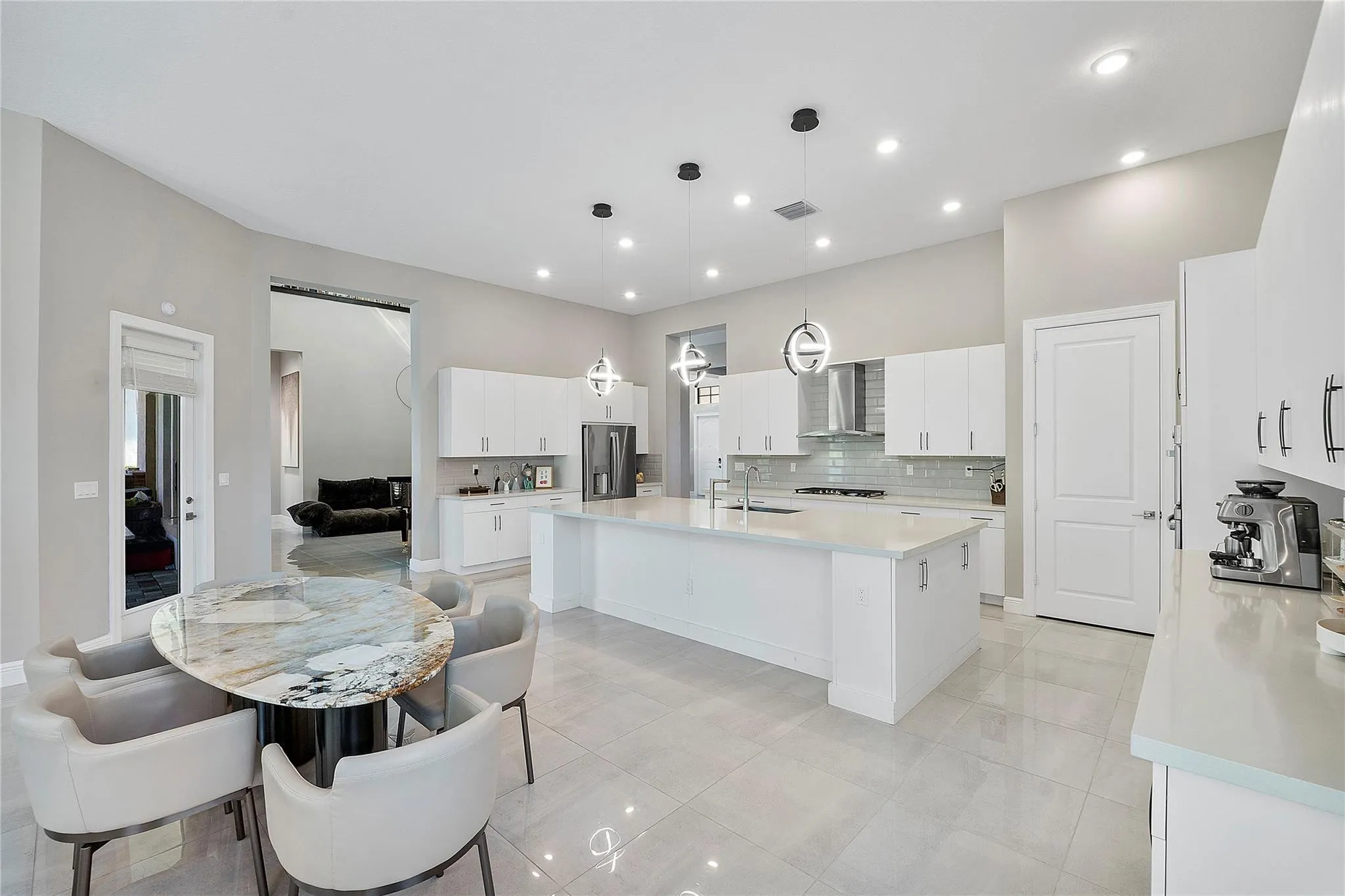 9245 W Parkland Bay Trail
