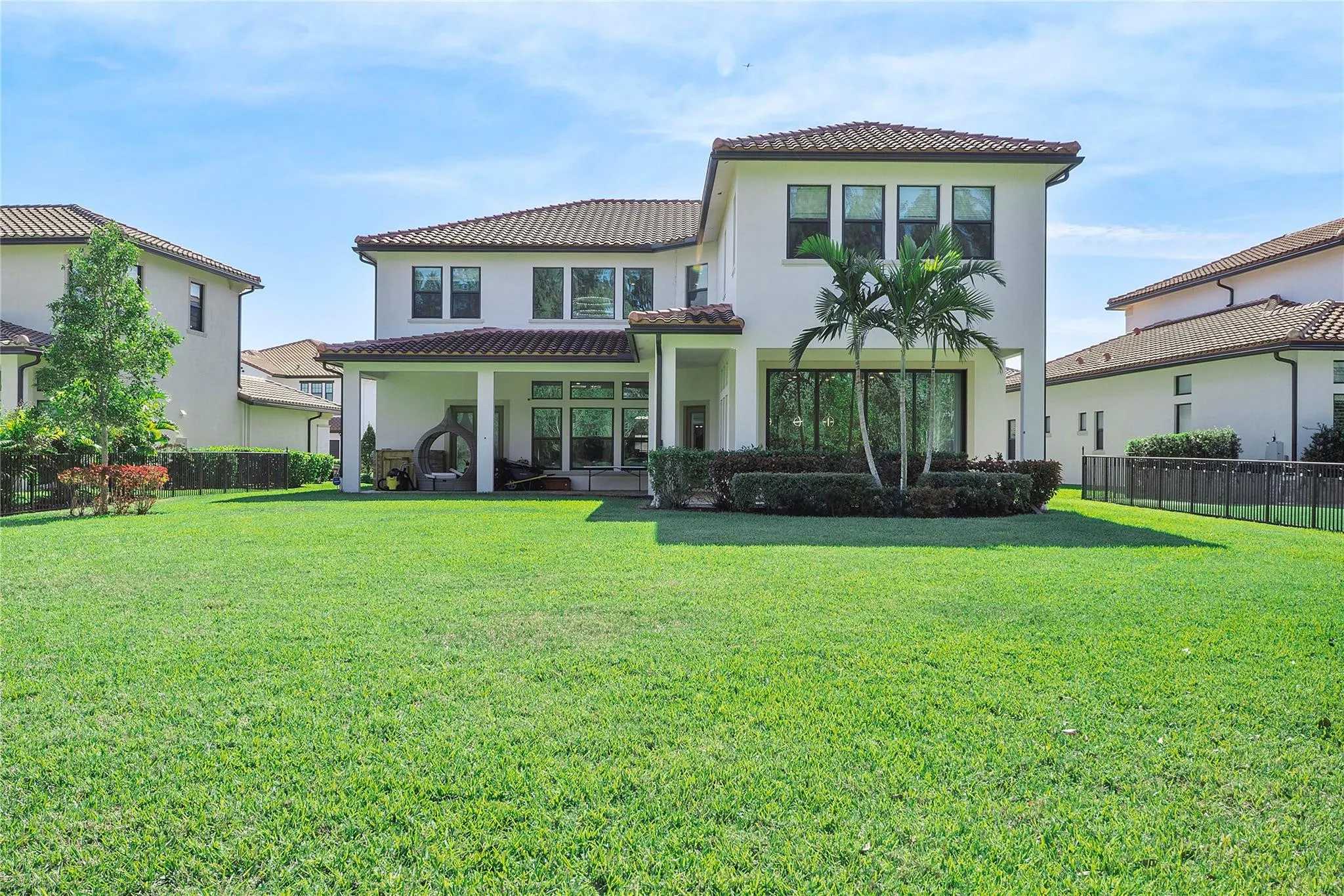 9245 W Parkland Bay Trail