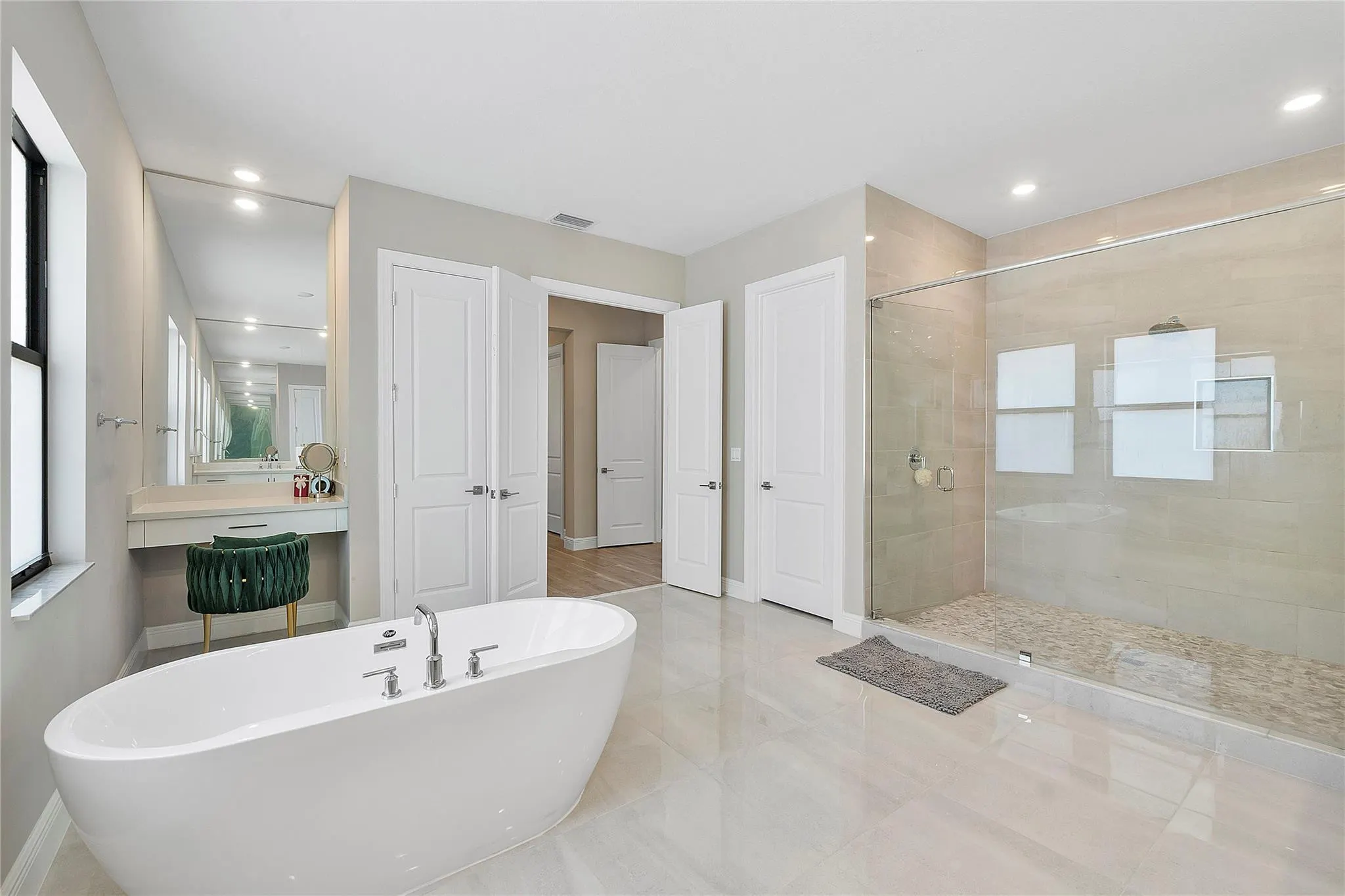 9245 W Parkland Bay Trail