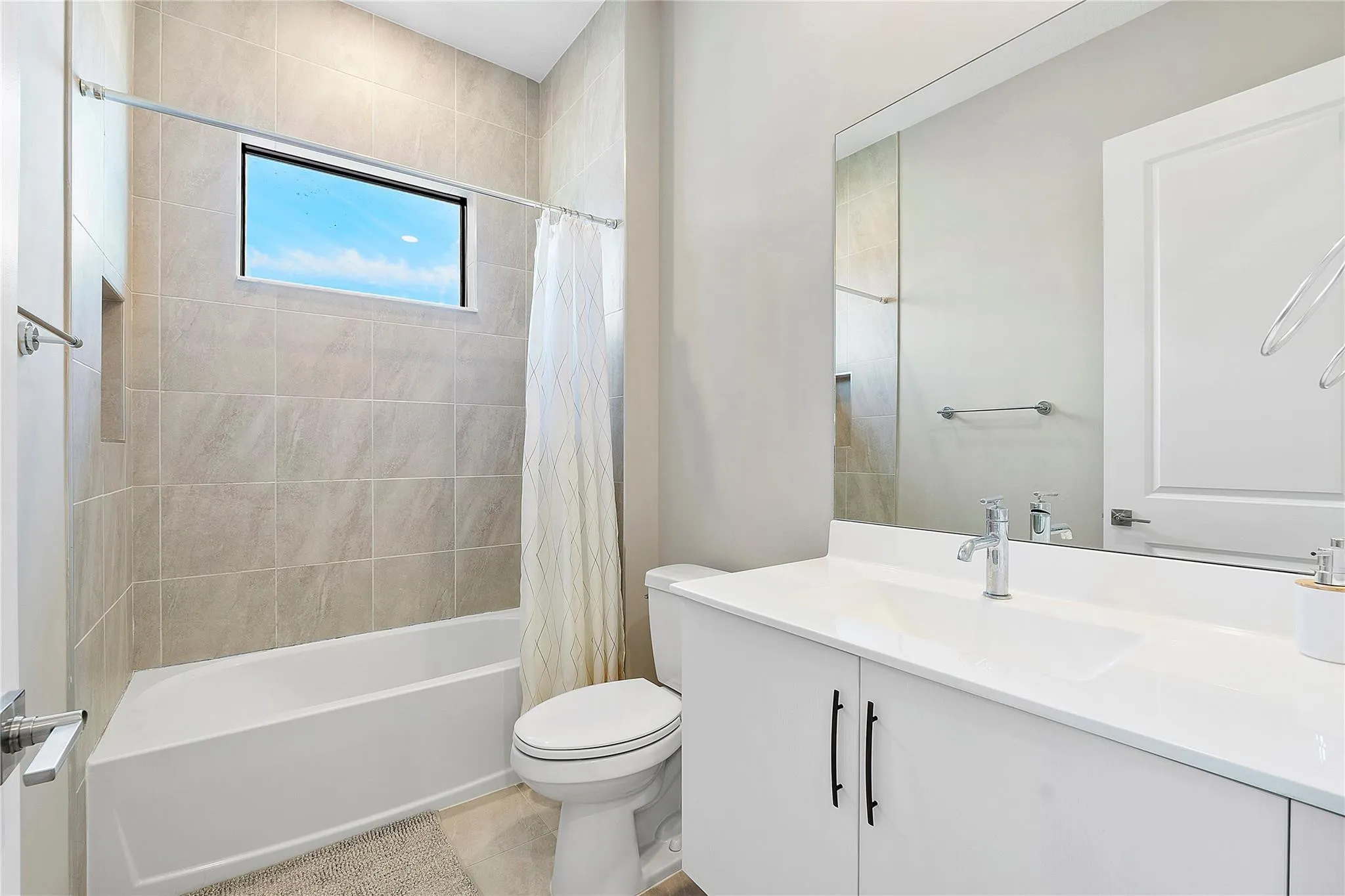 9245 W Parkland Bay Trail