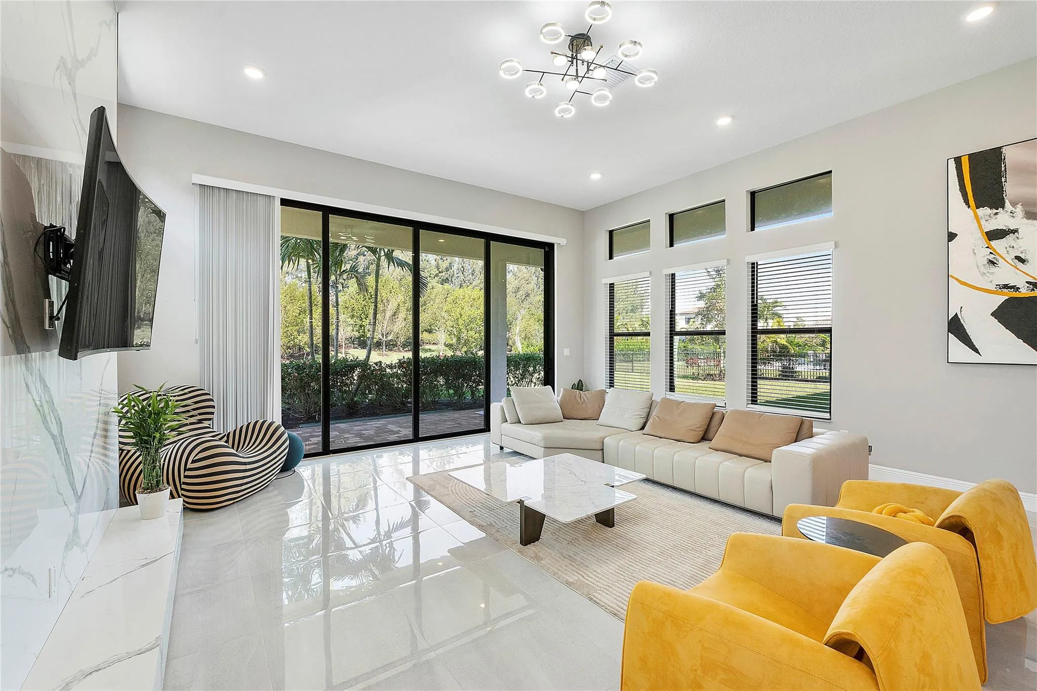 9245 W Parkland Bay Trail