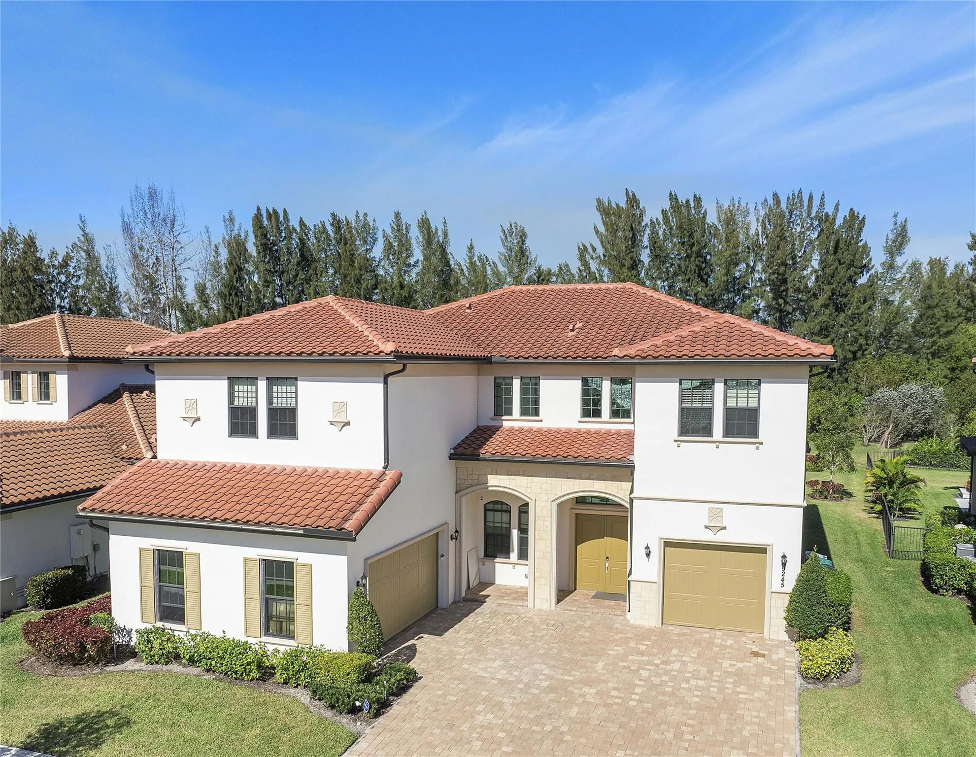 9245 W Parkland Bay Trail