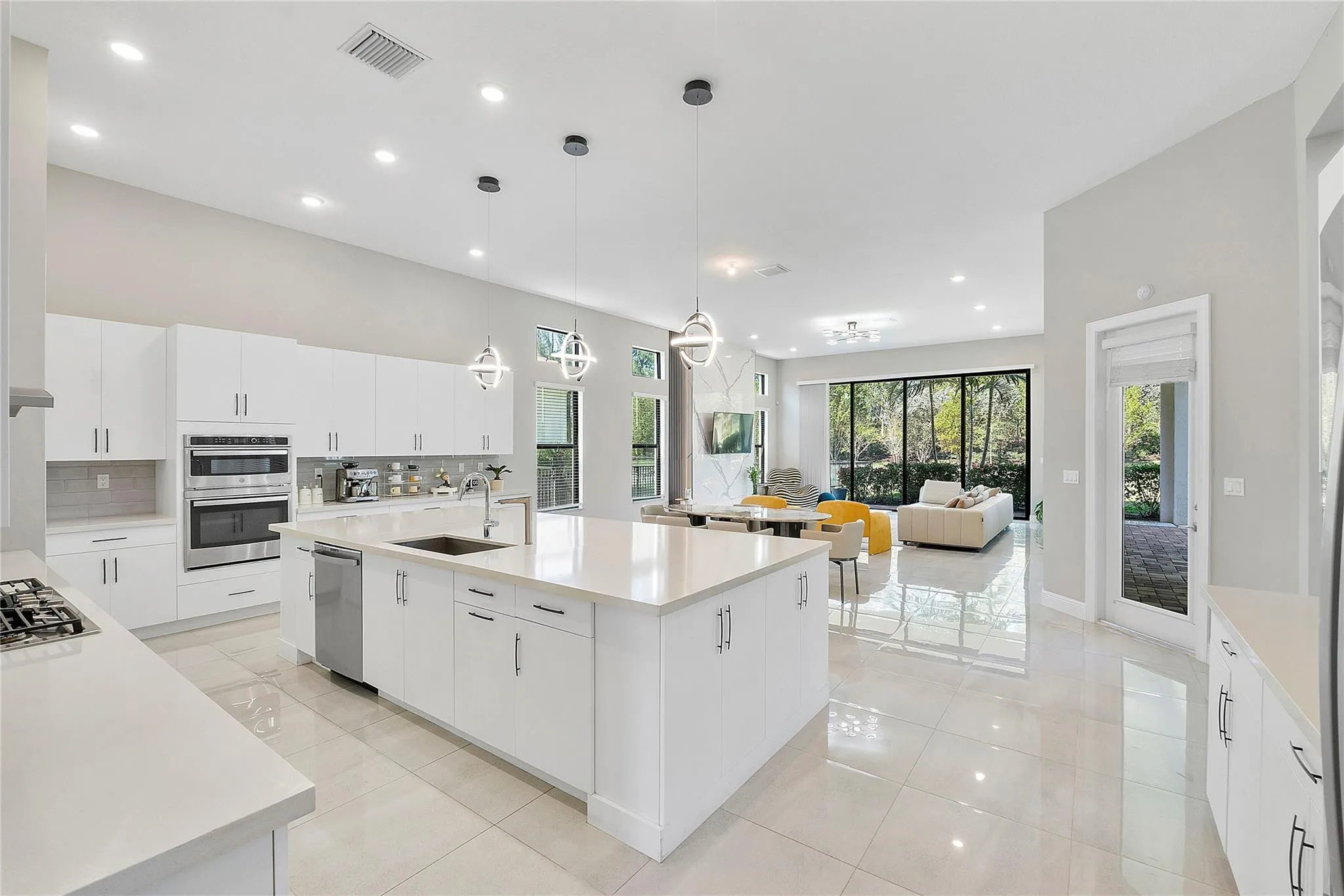 9245 W Parkland Bay Trail