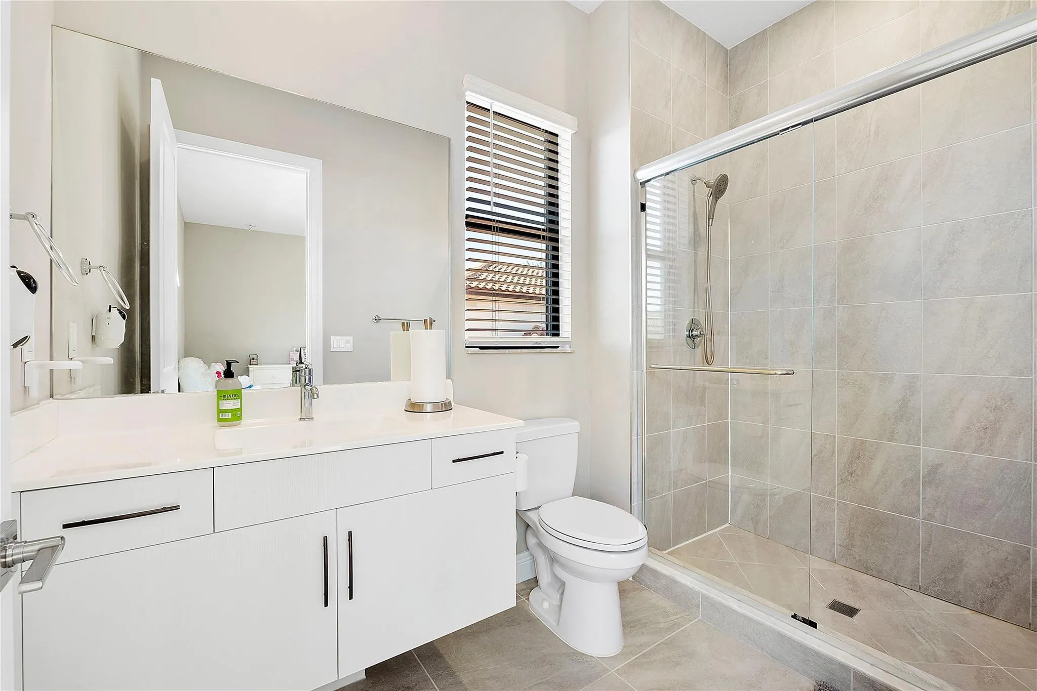 9245 W Parkland Bay Trail