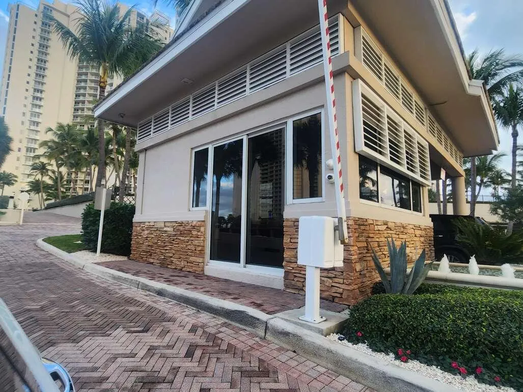 2700 N Ocean Drive #2501a