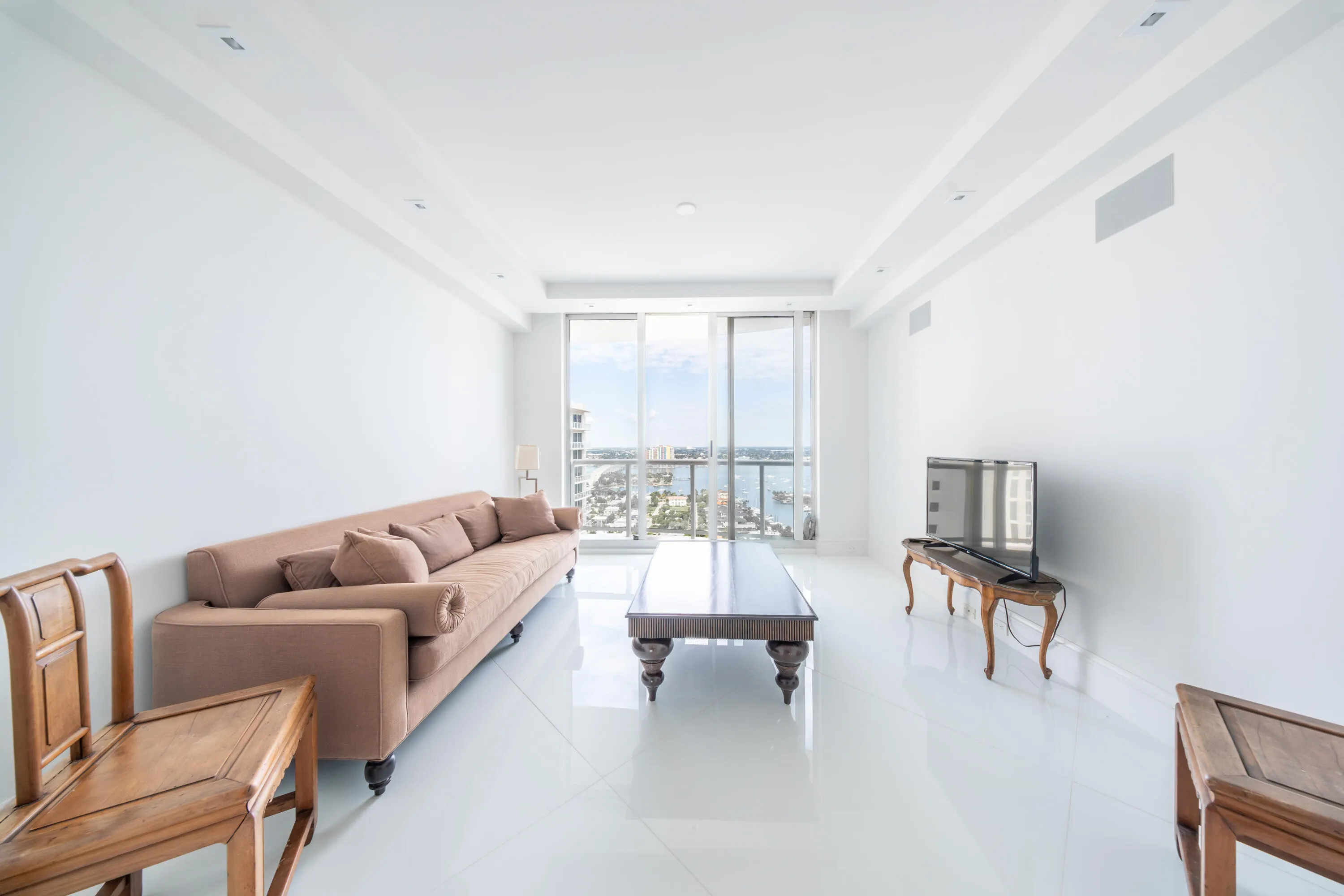 2700 N Ocean Drive #2501a