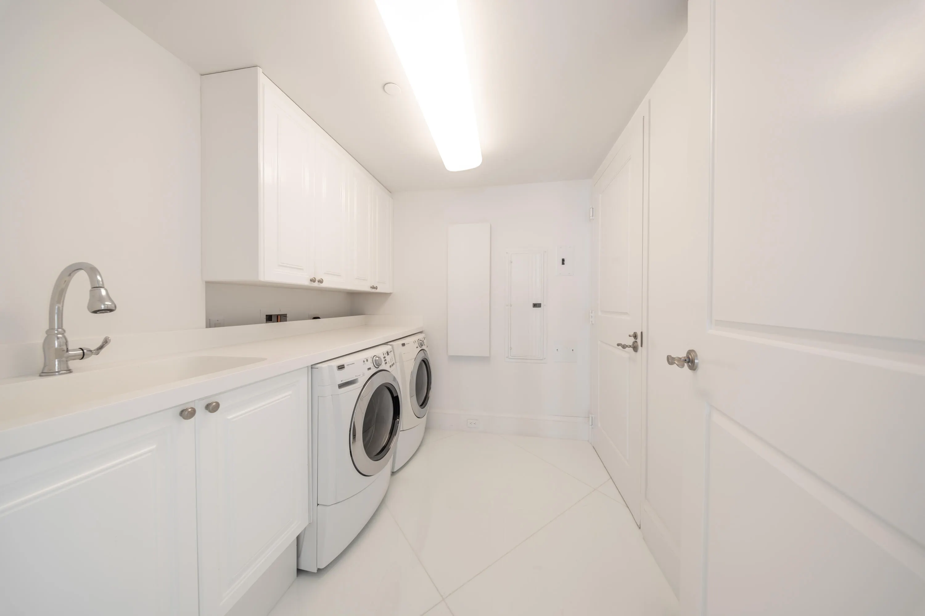 2700 N Ocean Drive #2501a